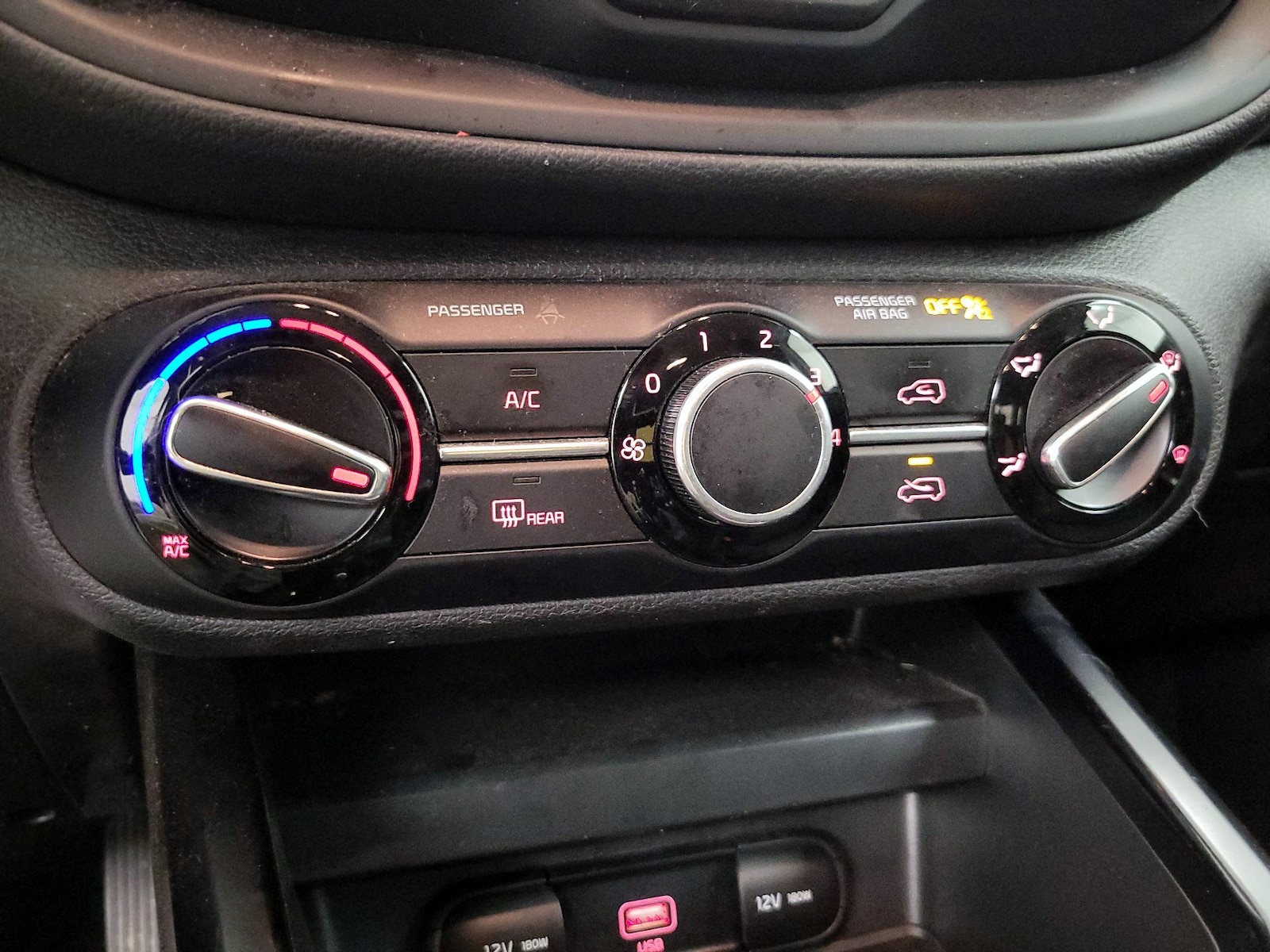 2020 Kia Soul S - Photo 17