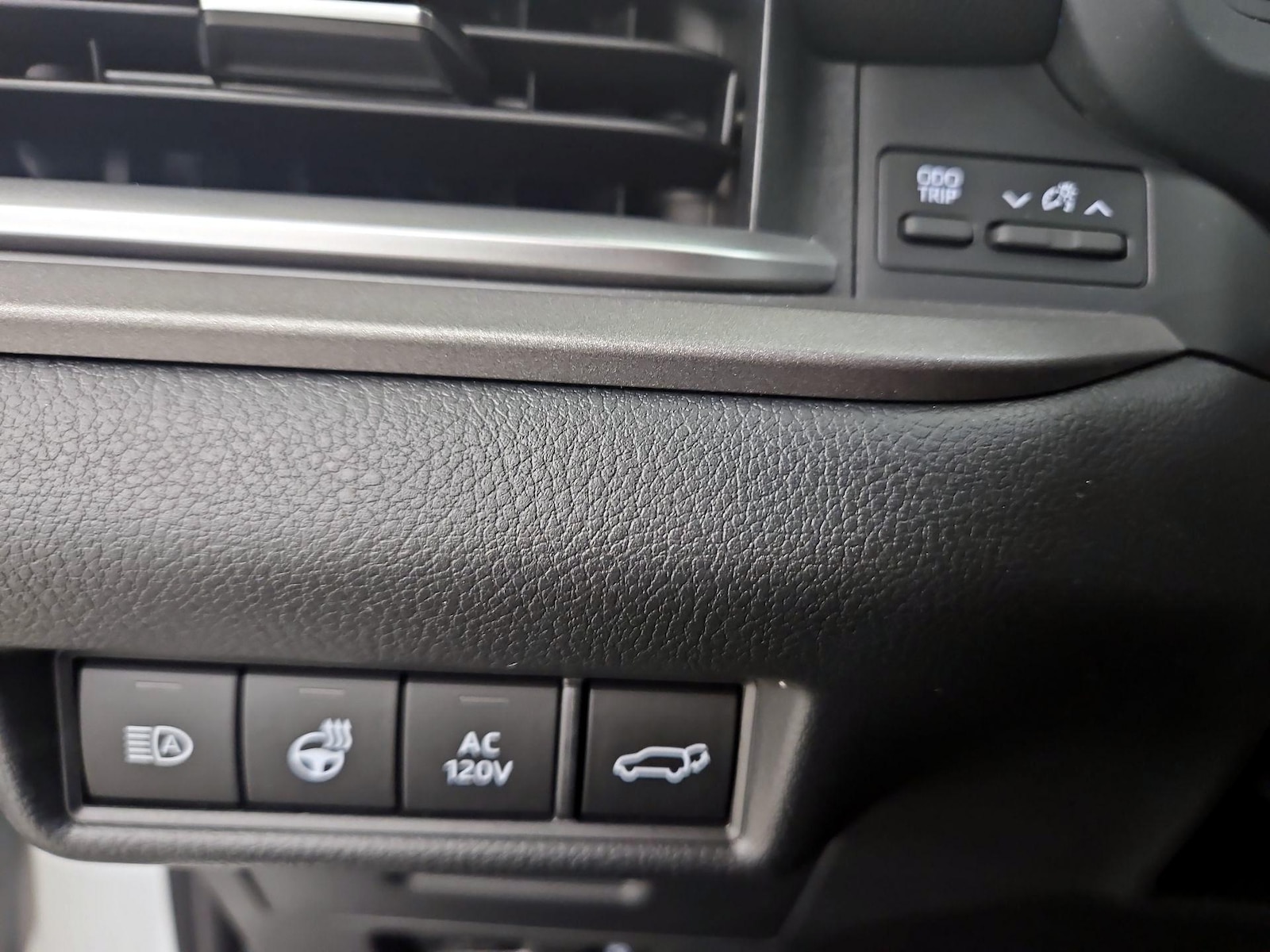 2026 Toyota Grand Highlander Nightshade - Photo 14