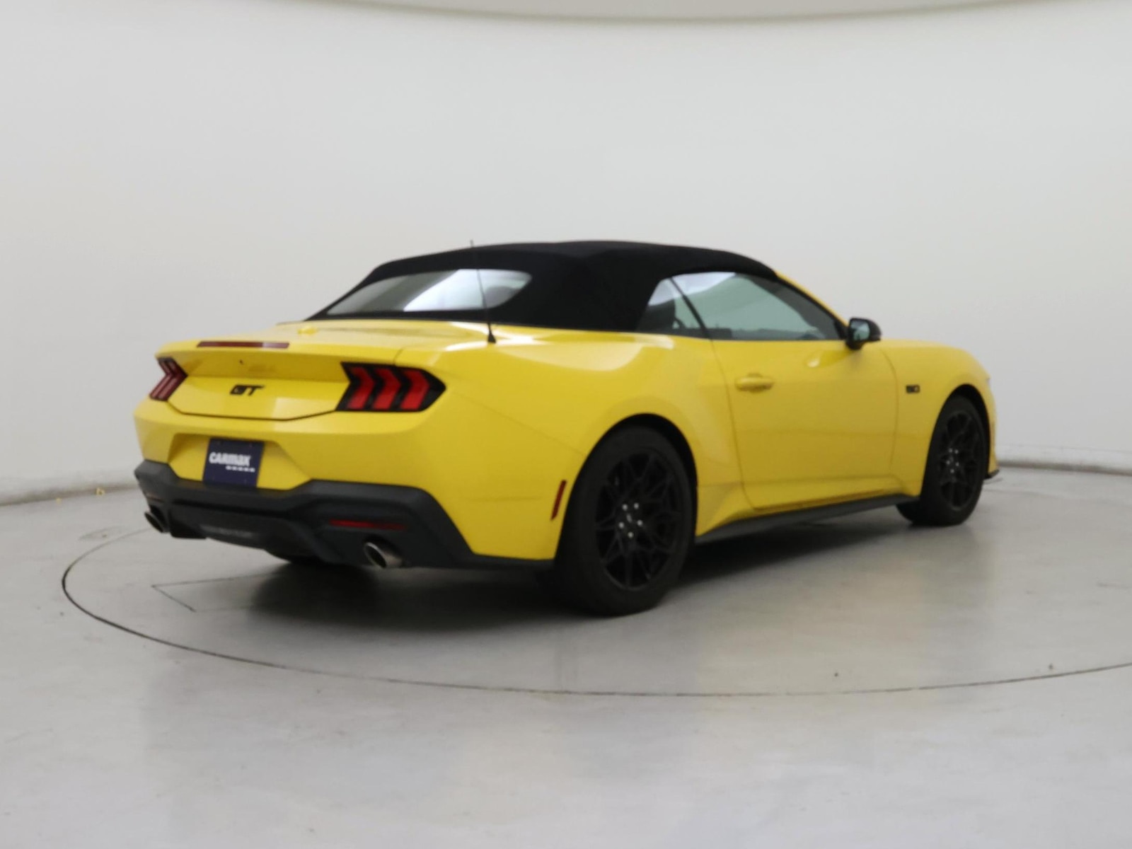 2024 Ford Mustang GT Premium - Photo 9