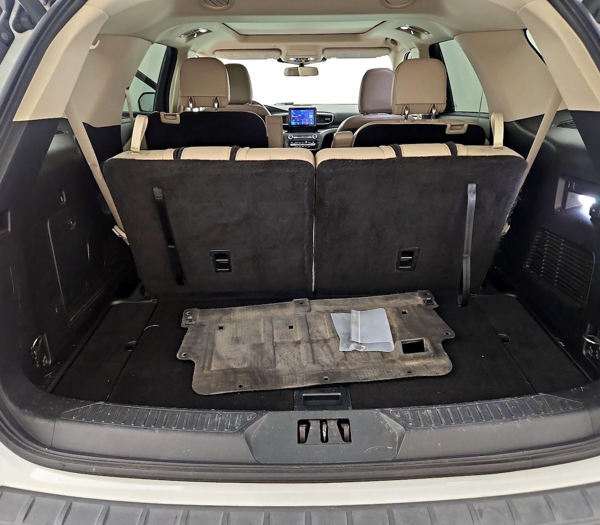Trunk/Cargo (Seats Up)