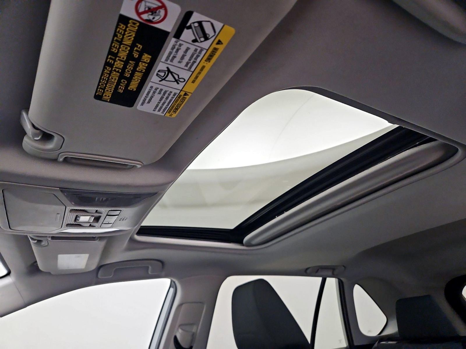 Sunroof(s) & Overhead Airbags