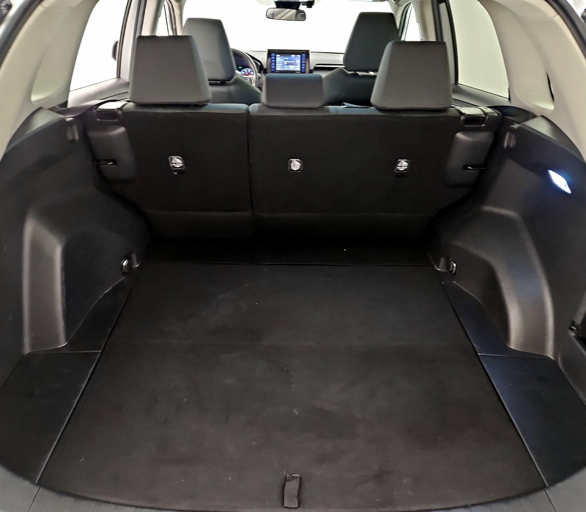 Trunk/Cargo (Seats Up)