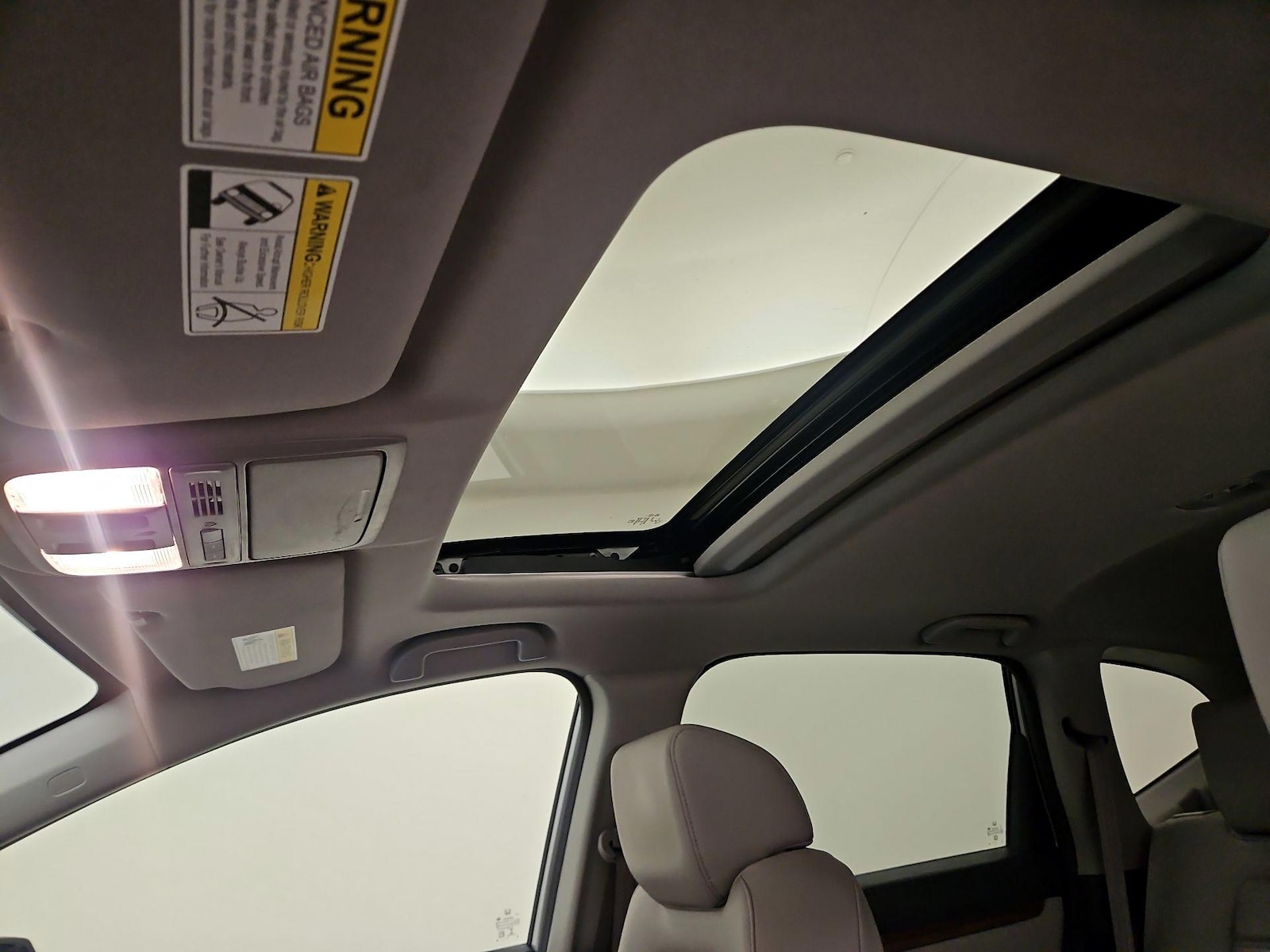 Sunroof(s) & Overhead Airbags