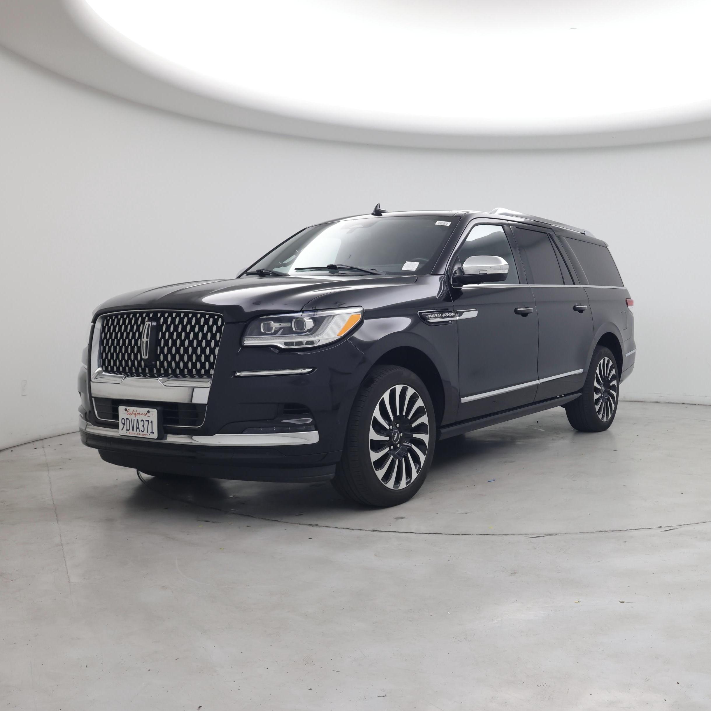 Thumbnail: 2022 Lincoln Navigator L - 4