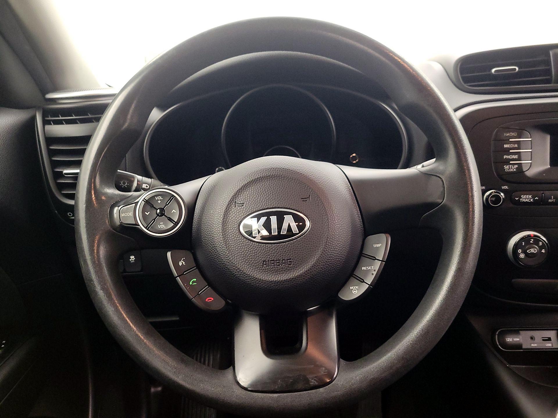 Thumbnail: 2015 Kia Soul - 10