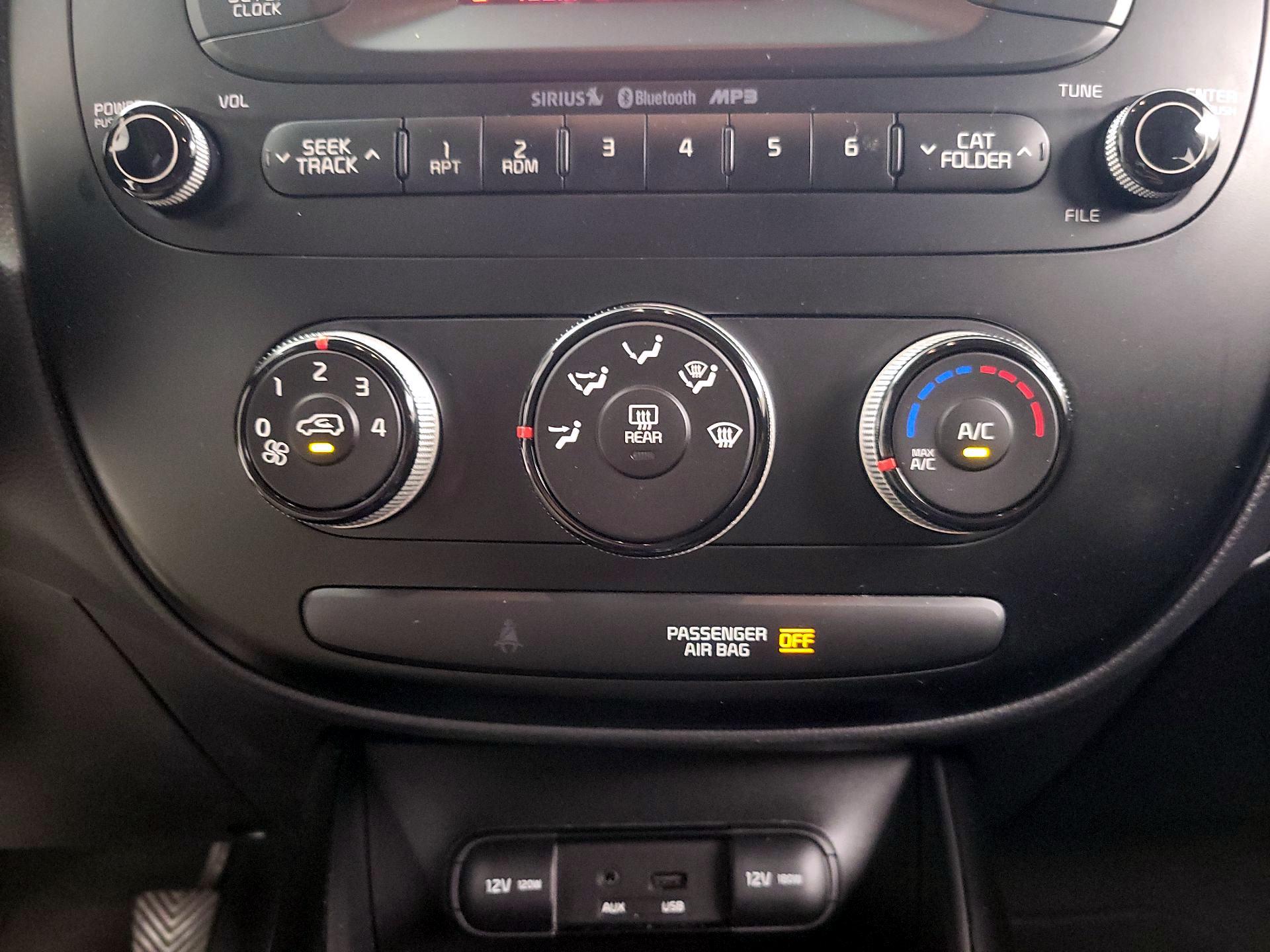 Thumbnail: 2015 Kia Soul - 15