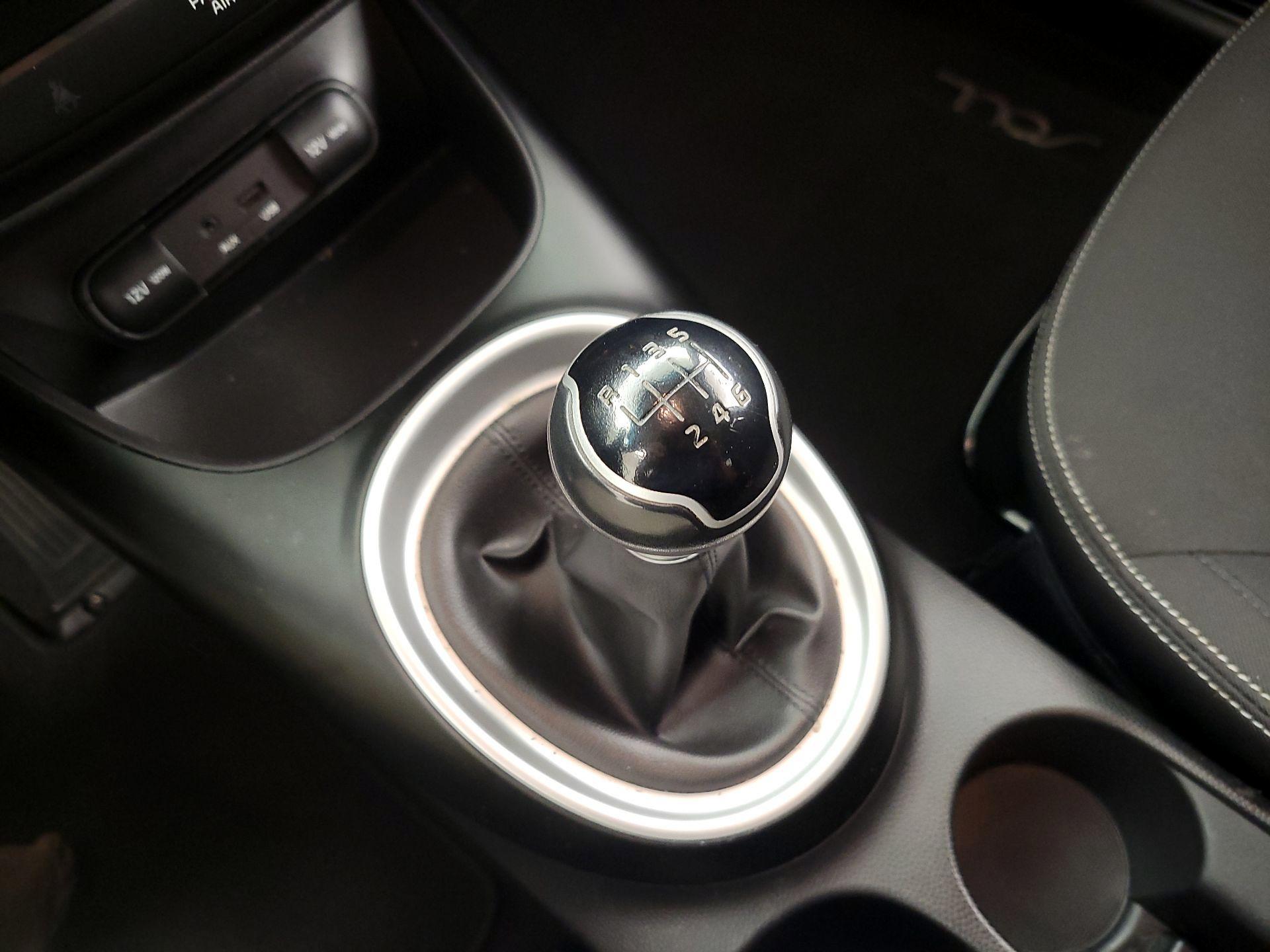 Thumbnail: 2015 Kia Soul - 16