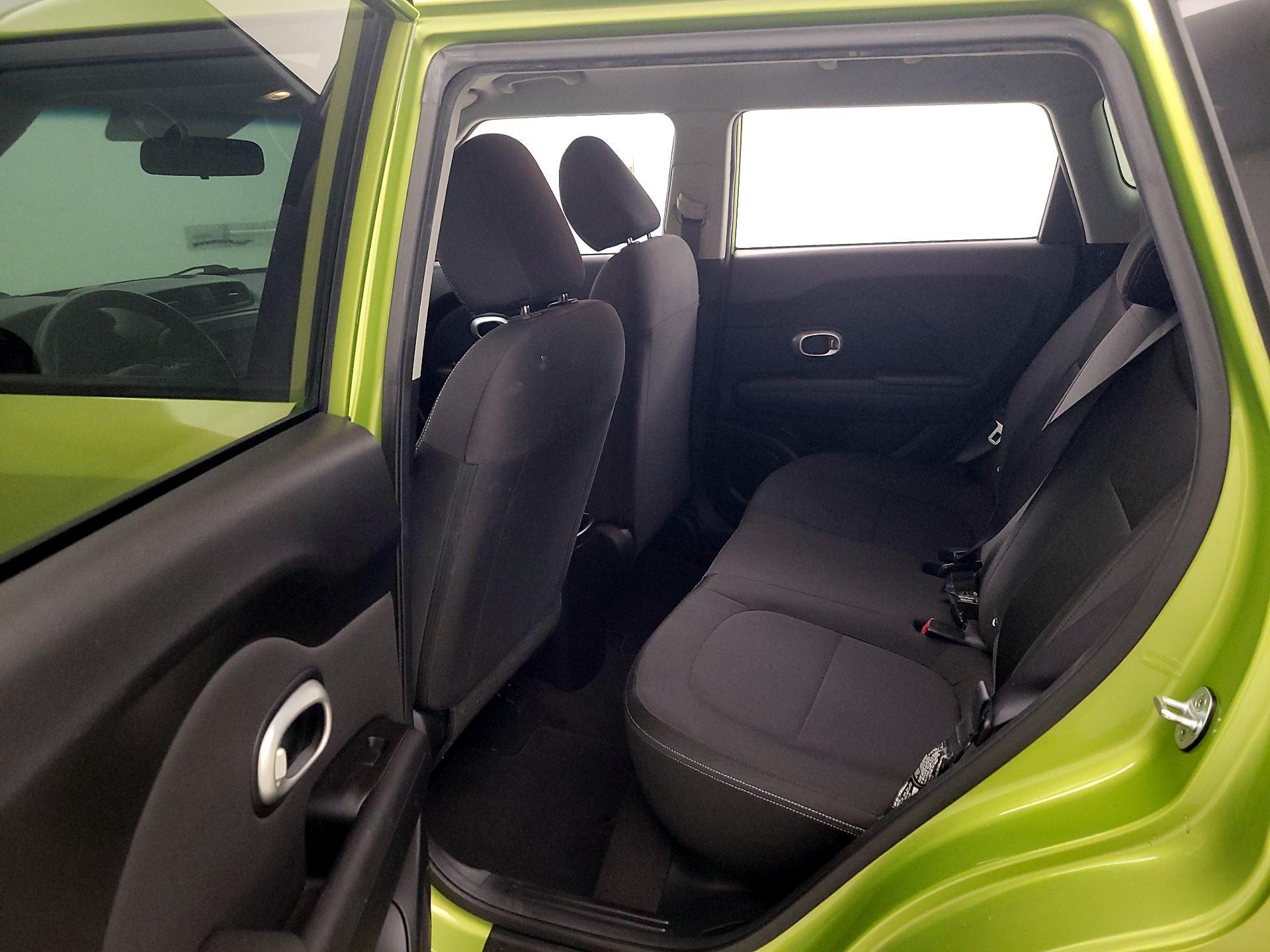 Thumbnail: 2015 Kia Soul - 18