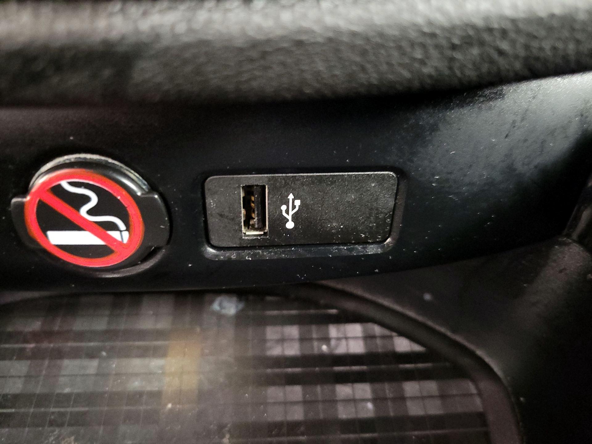 Thumbnail: 2019 MINI Cooper Clubman - 18