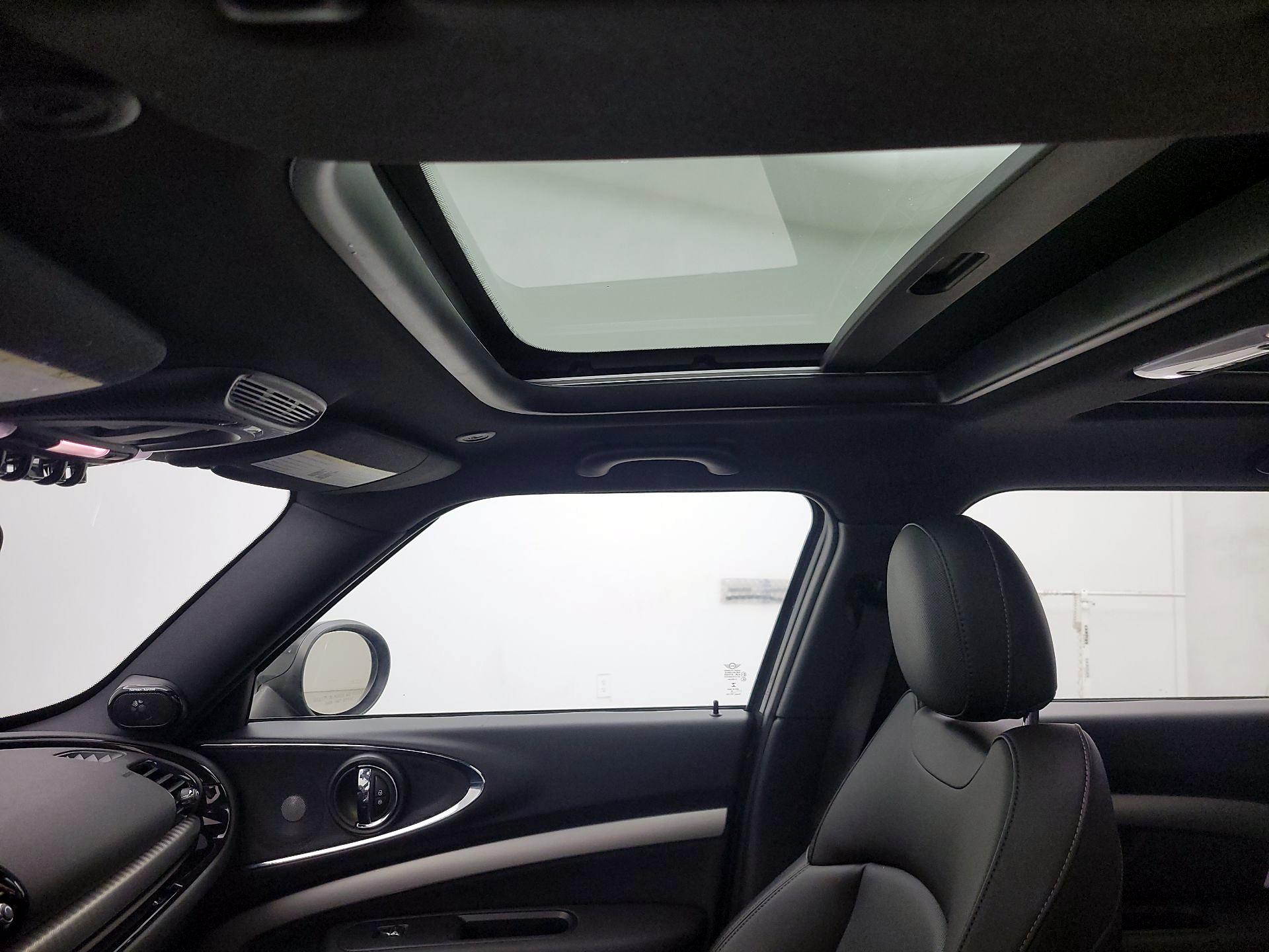 Thumbnail: 2019 MINI Cooper Clubman - 19