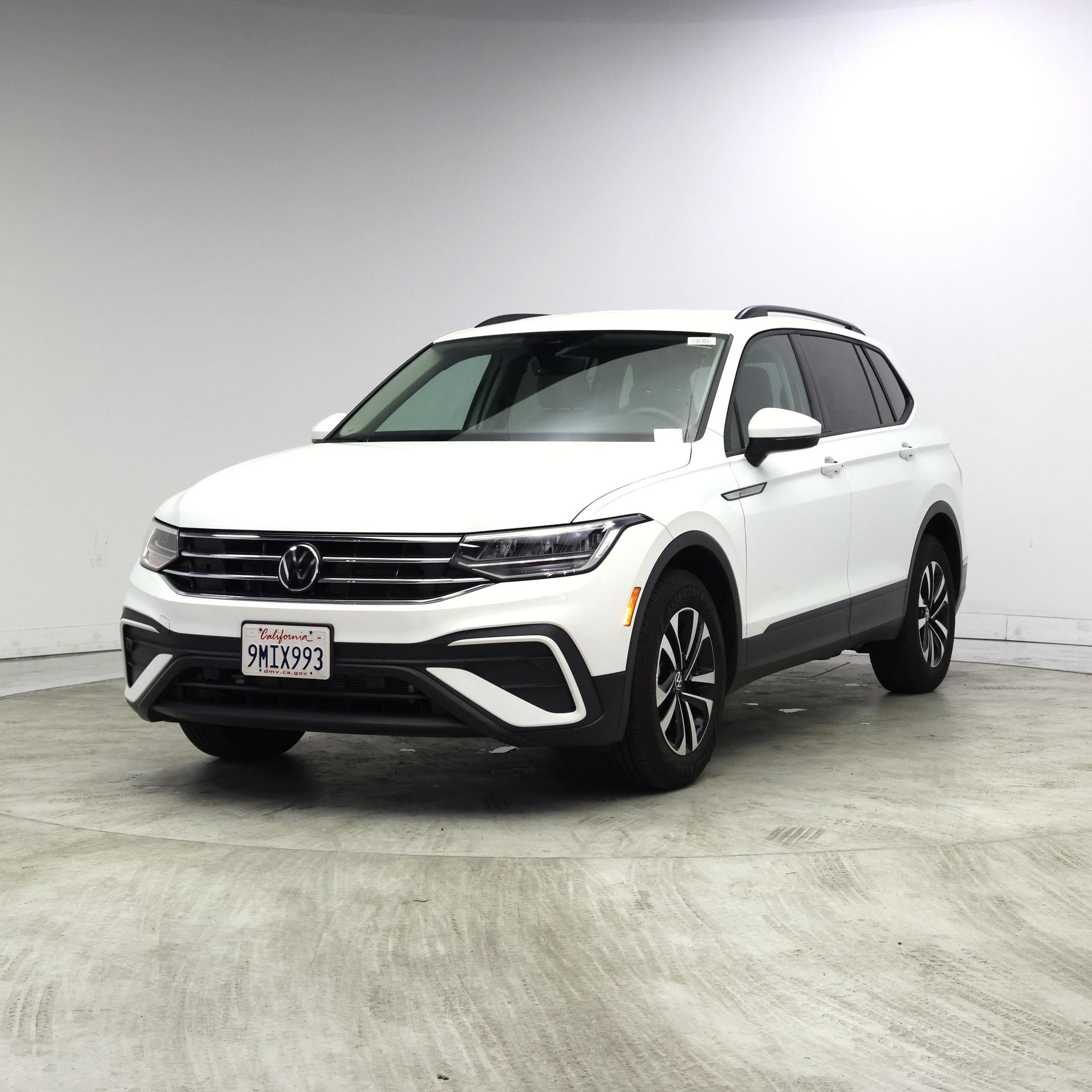 Thumbnail: 2024 Volkswagen Tiguan - 4