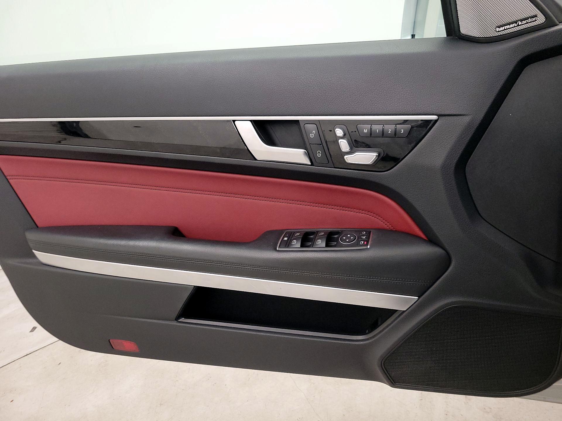 Thumbnail: 2017 Mercedes-Benz E-Class - 12