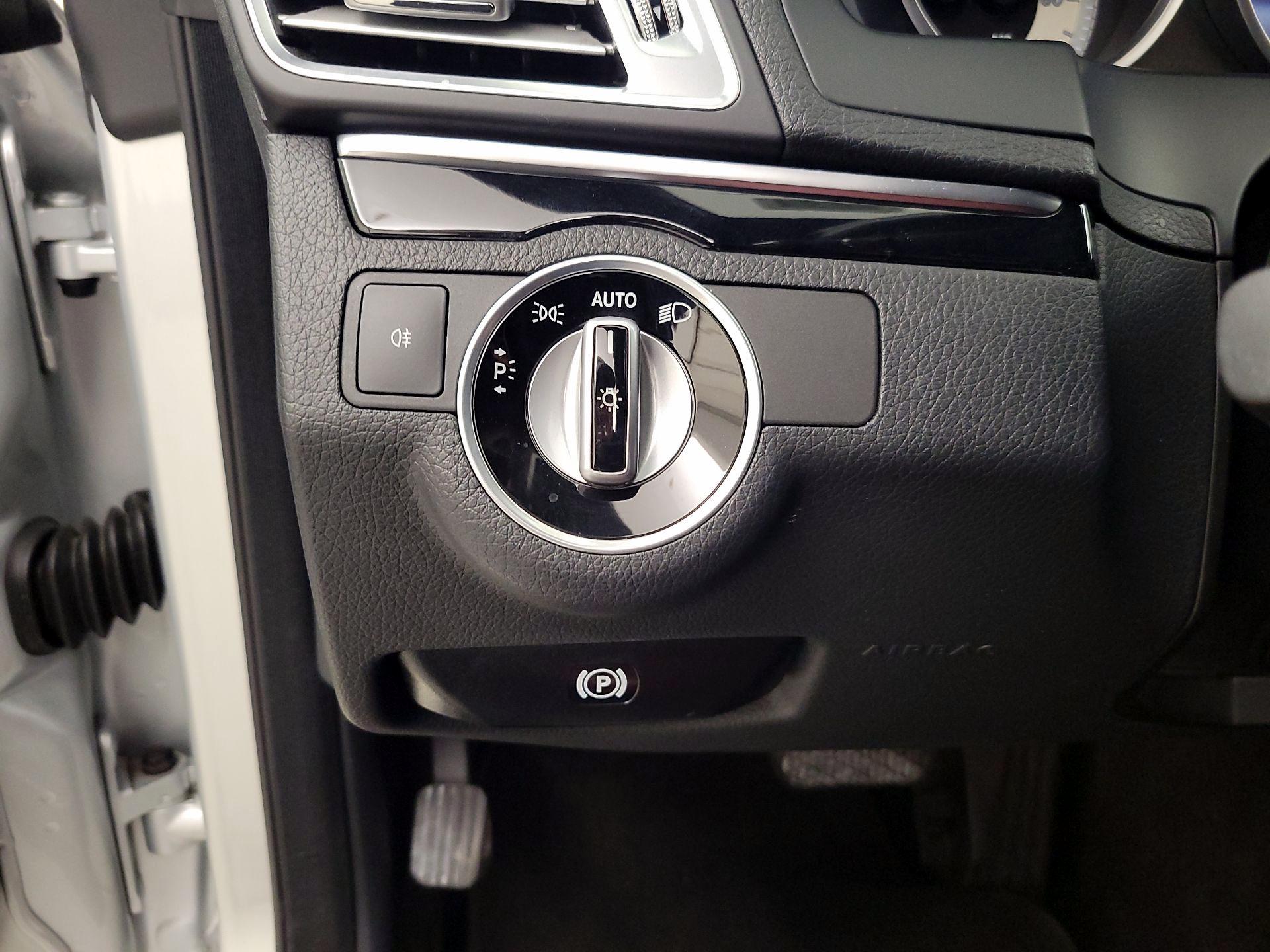 Thumbnail: 2017 Mercedes-Benz E-Class - 13