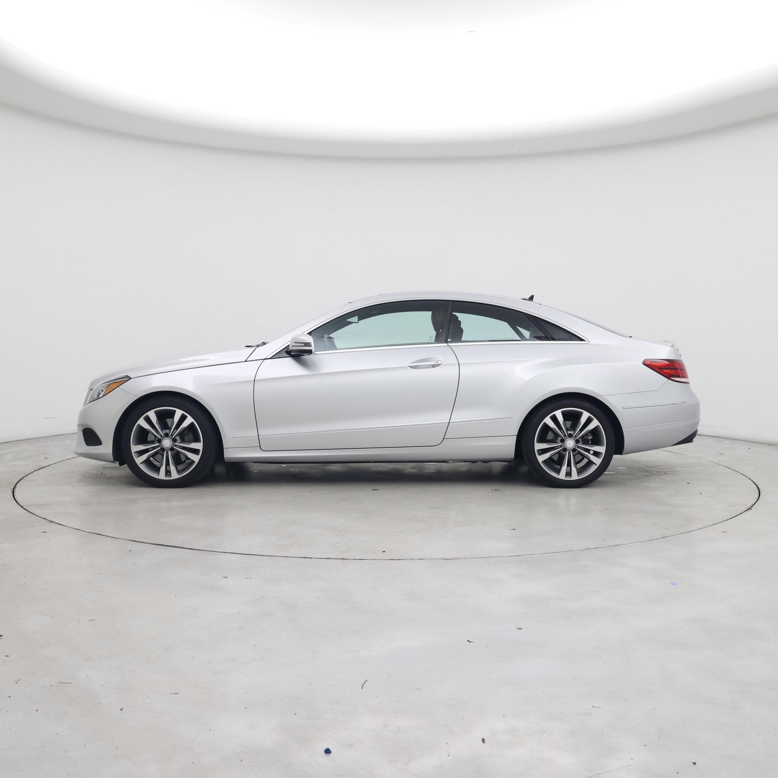 Thumbnail: 2017 Mercedes-Benz E-Class - 3