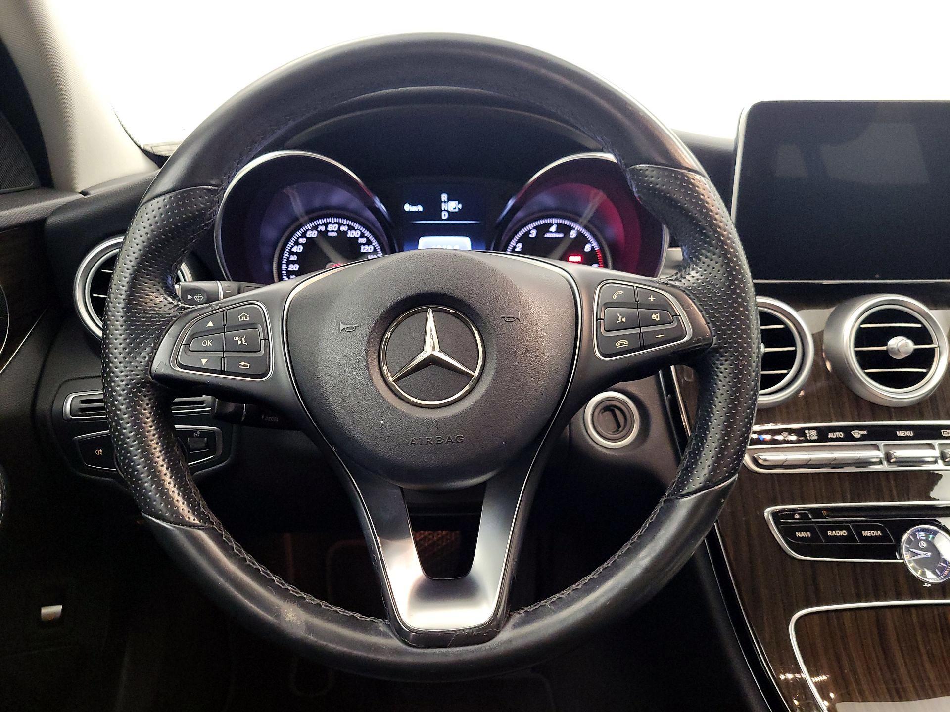 Thumbnail: 2015 Mercedes-Benz C-Class - 10
