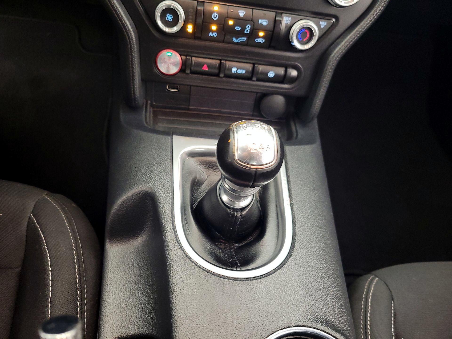 Thumbnail: 2022 Ford Mustang - 17