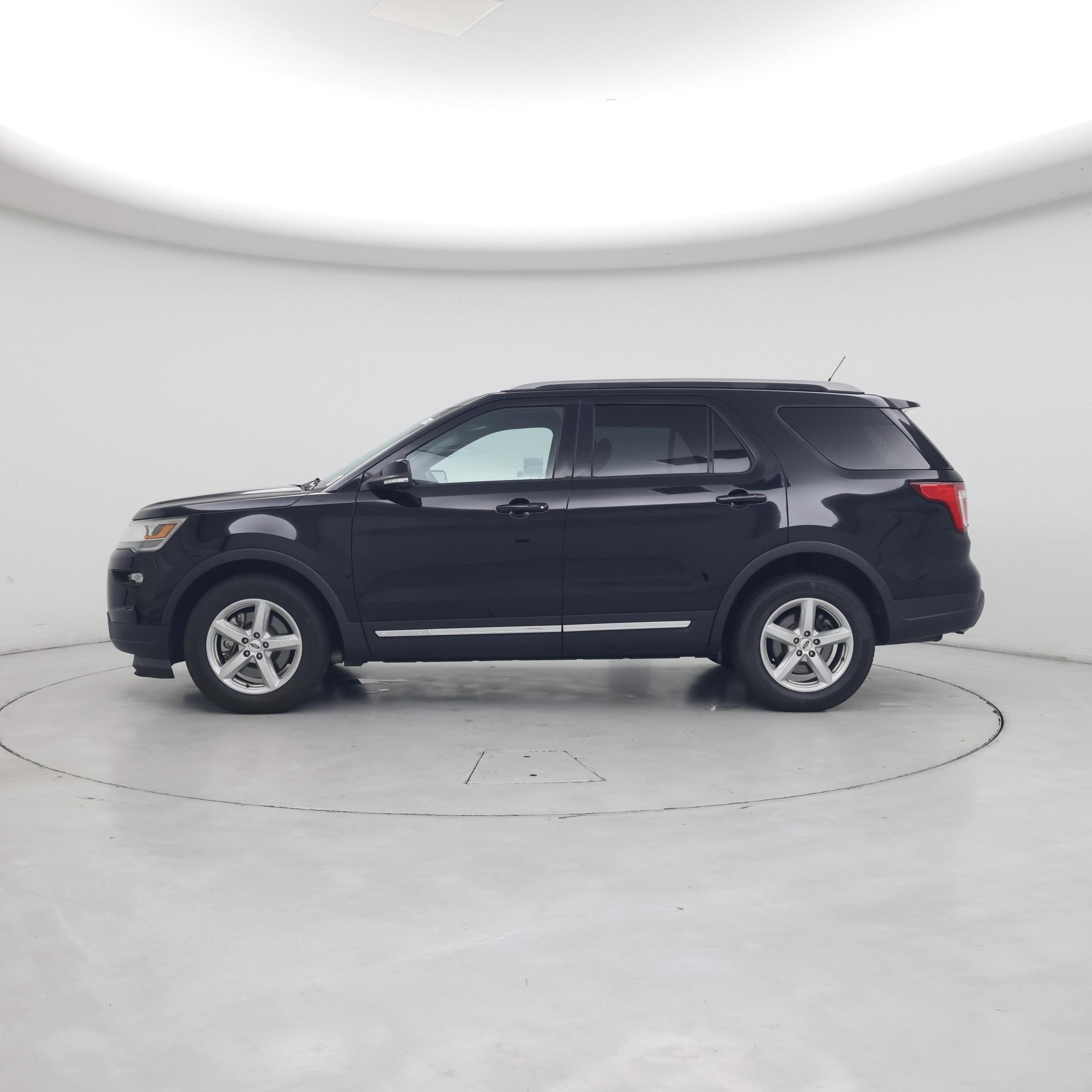 Thumbnail: 2018 Ford Explorer - 3