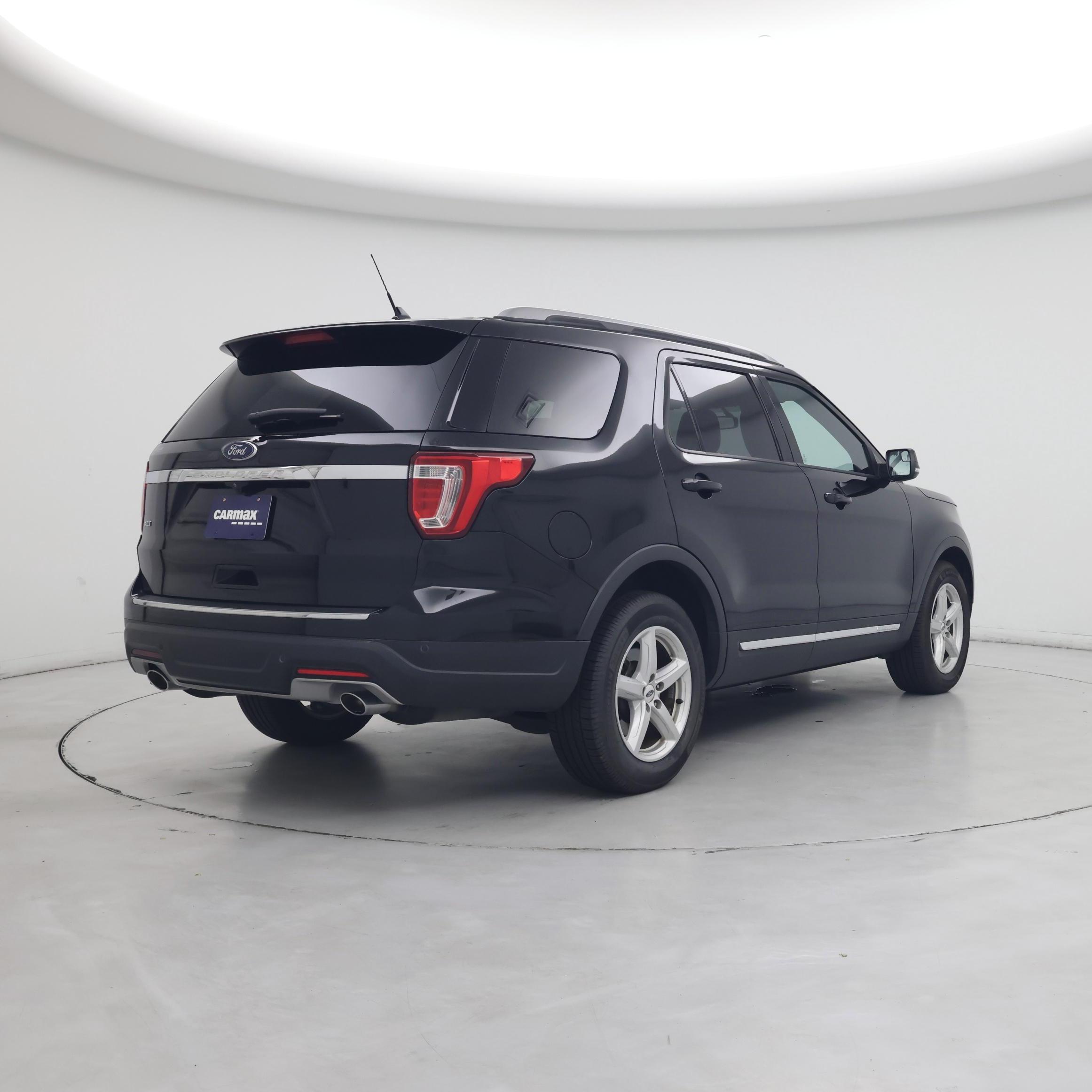 Thumbnail: 2018 Ford Explorer - 8