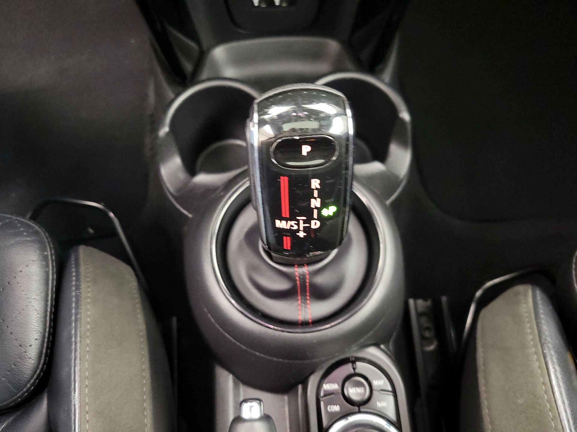 Thumbnail: 2020 MINI Cooper Hardtop - 17
