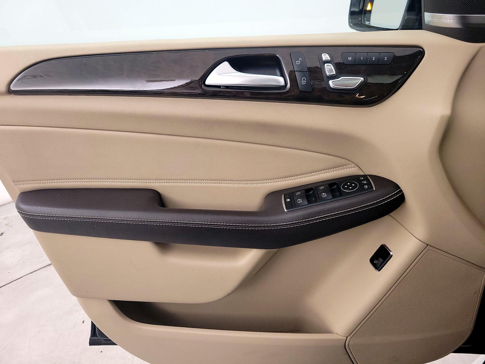 Thumbnail: 2018 Mercedes-Benz GLE - 12