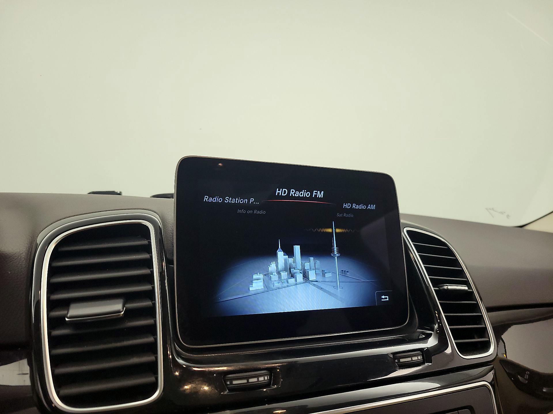 Thumbnail: 2018 Mercedes-Benz GLE - 16