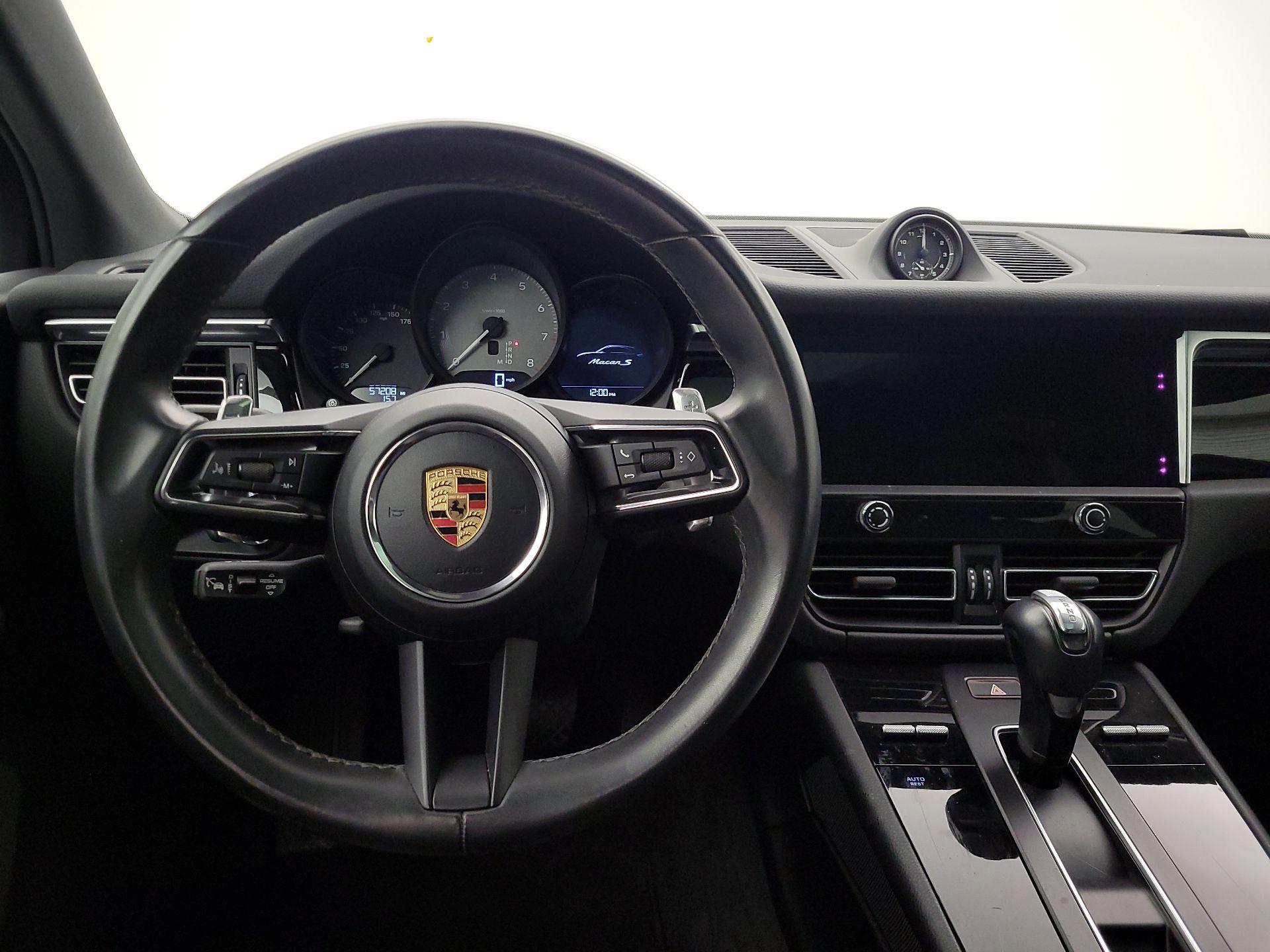 Thumbnail: 2023 Porsche Macan - 10