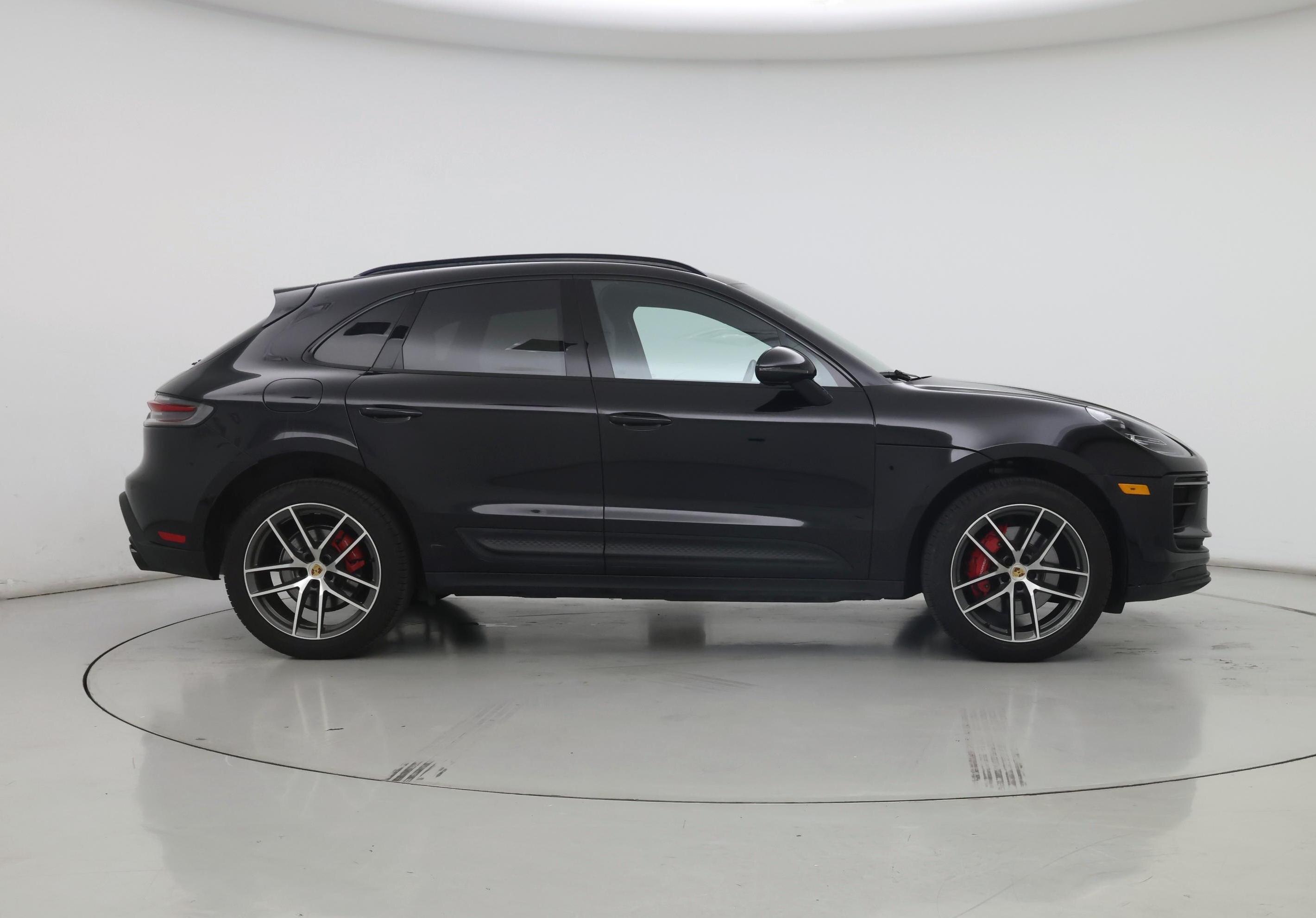 Thumbnail: 2023 Porsche Macan - 7