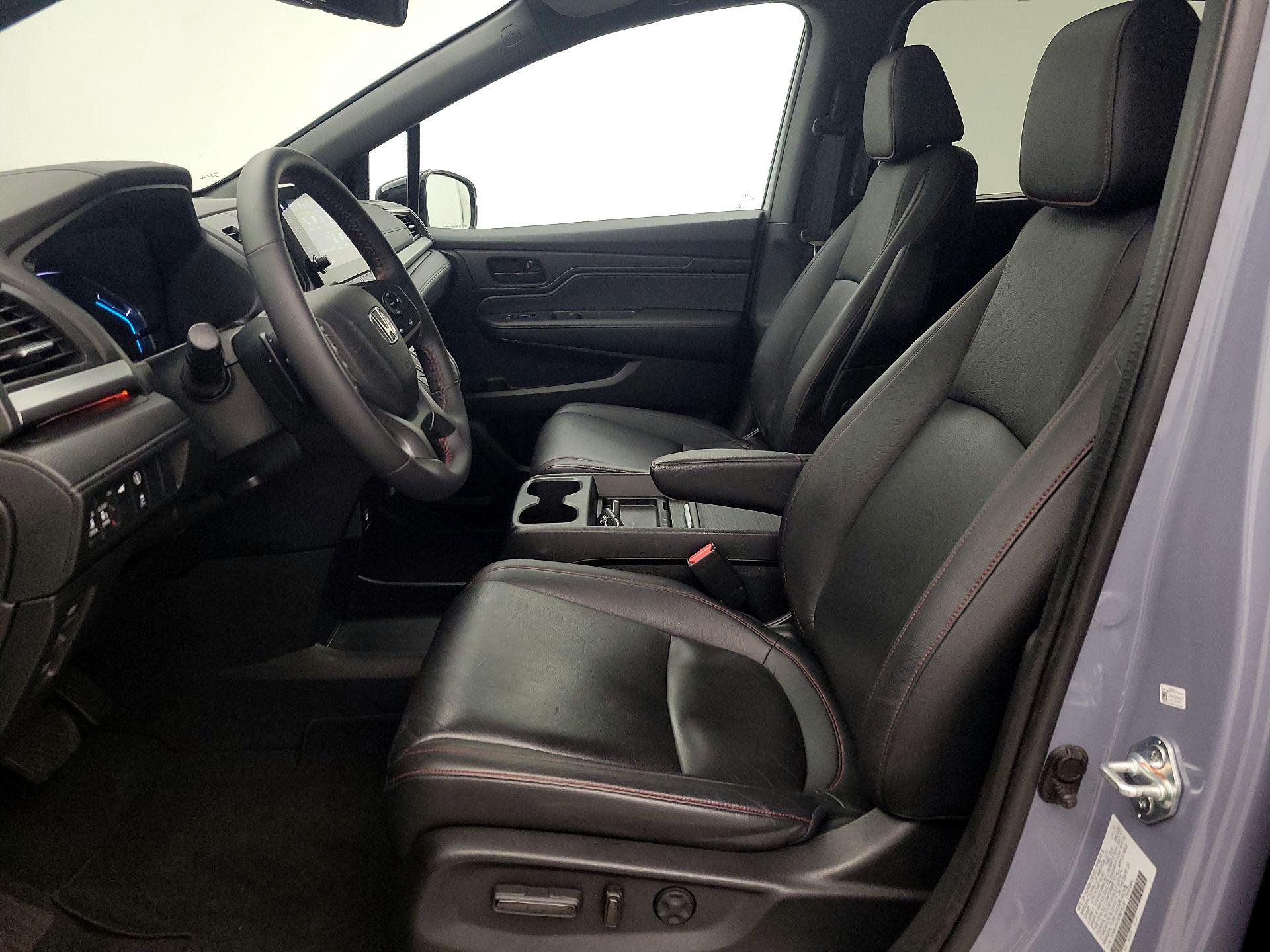 Thumbnail: 2023 Honda Odyssey - 11