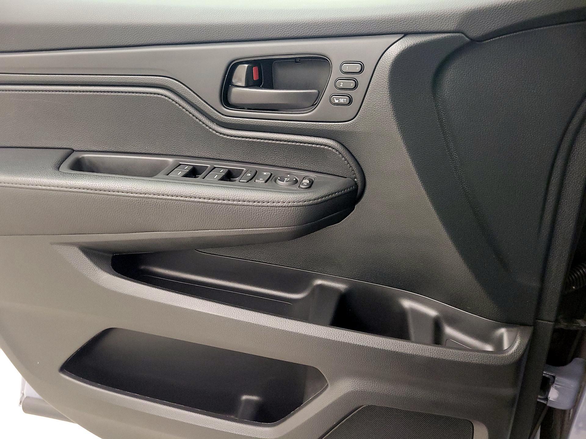 Thumbnail: 2023 Honda Odyssey - 12