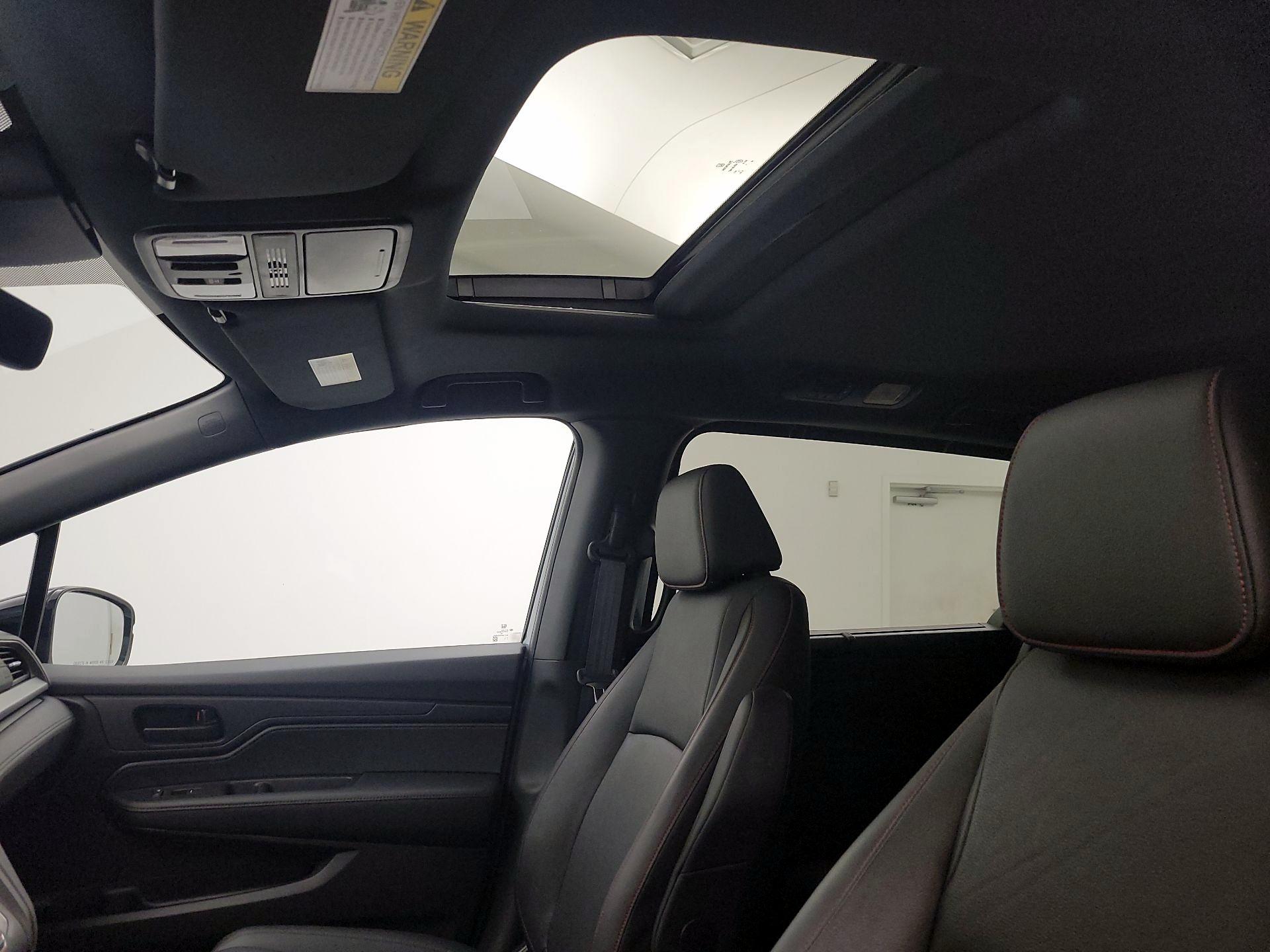 Thumbnail: 2023 Honda Odyssey - 19