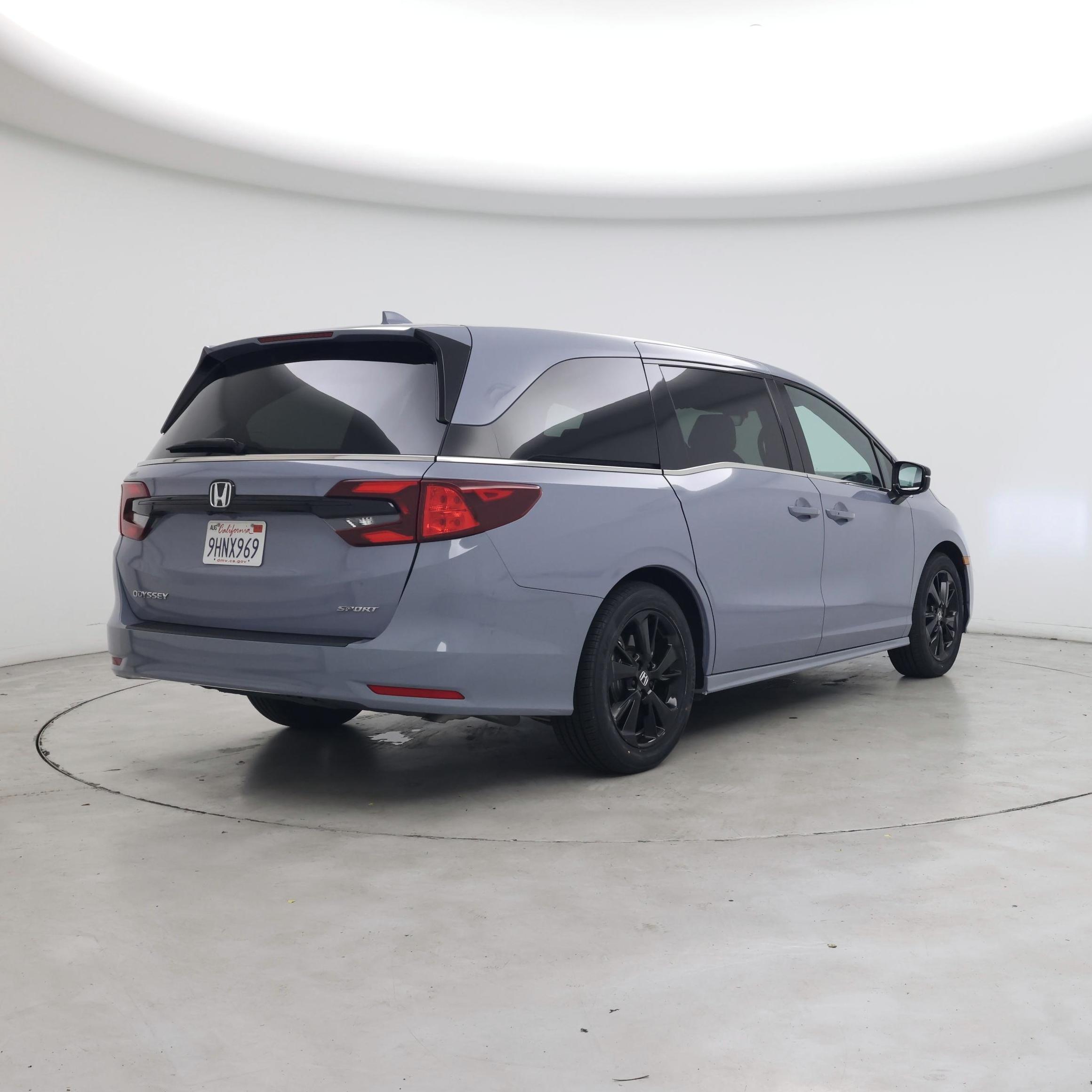 Thumbnail: 2023 Honda Odyssey - 8