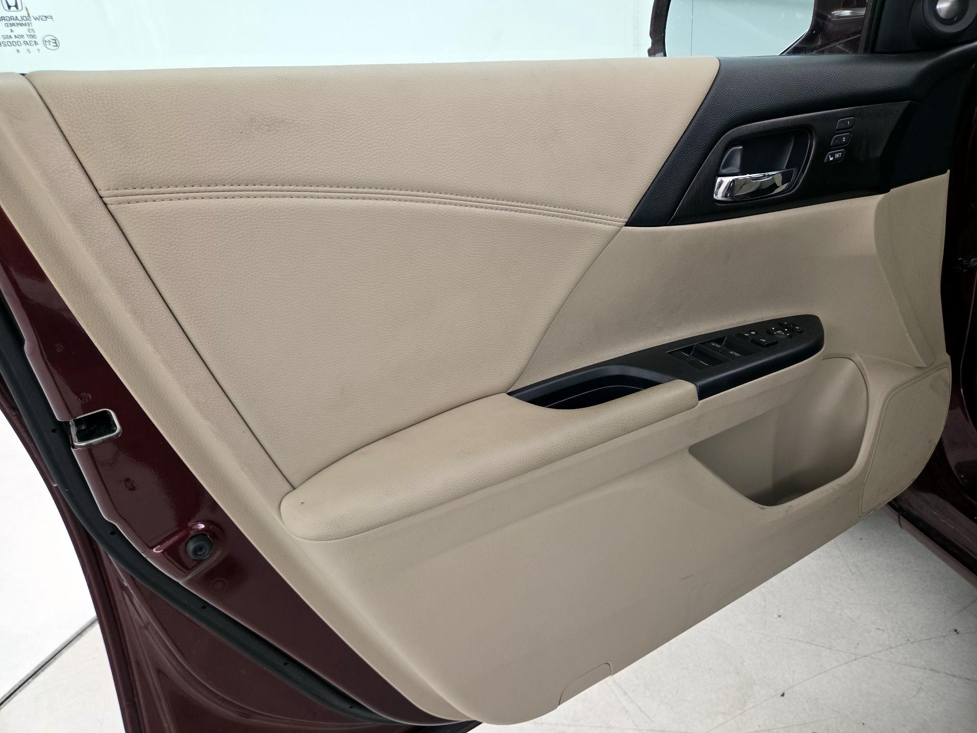 Thumbnail: 2014 Honda Accord - 12