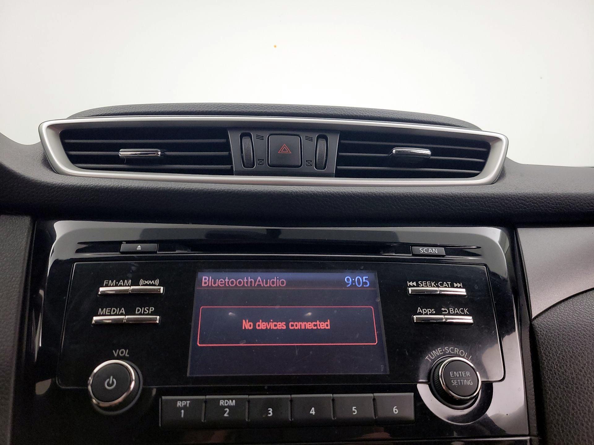 Thumbnail: 2016 Nissan Rogue - 15