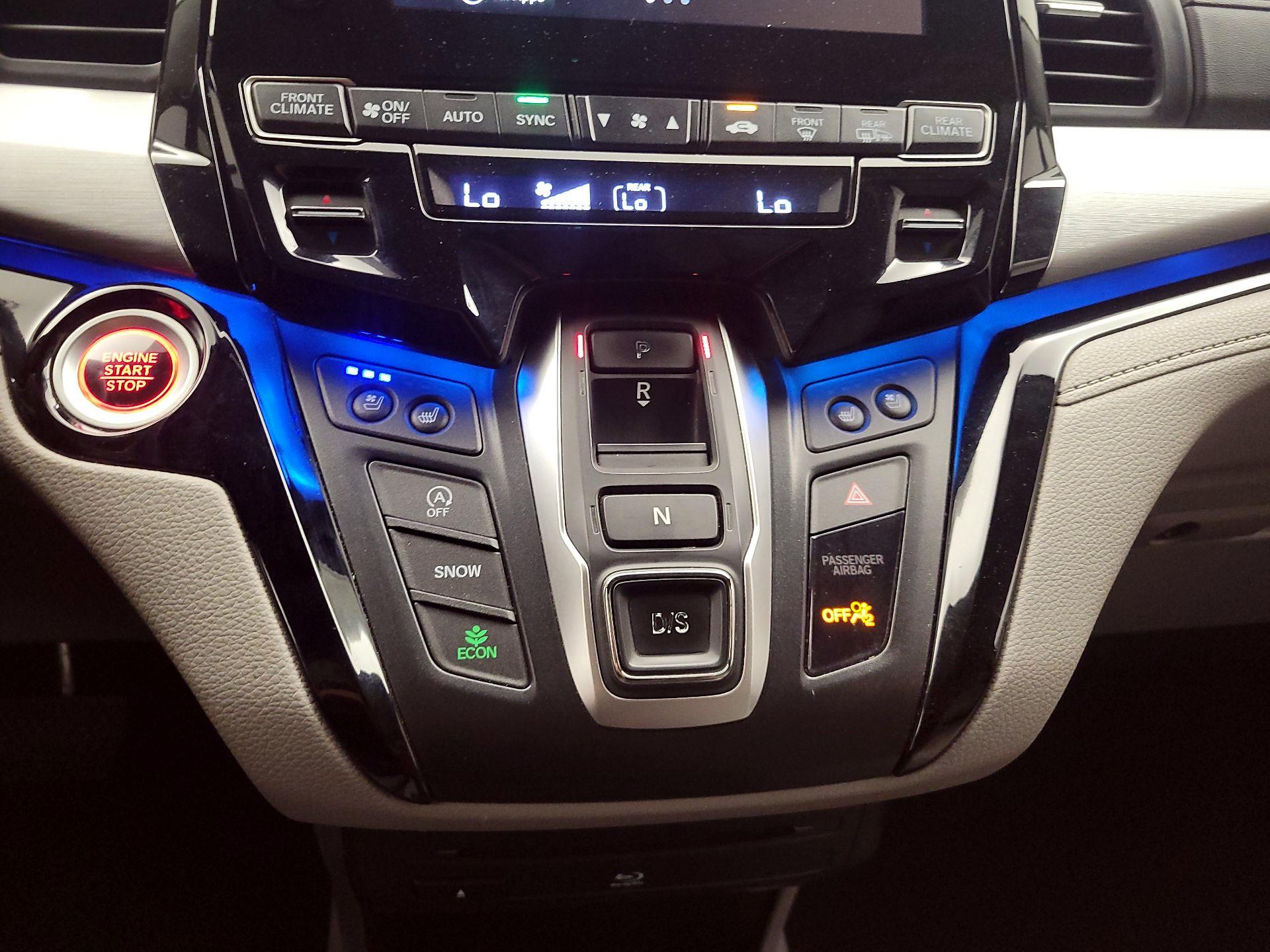 Thumbnail: 2018 Honda Odyssey - 18
