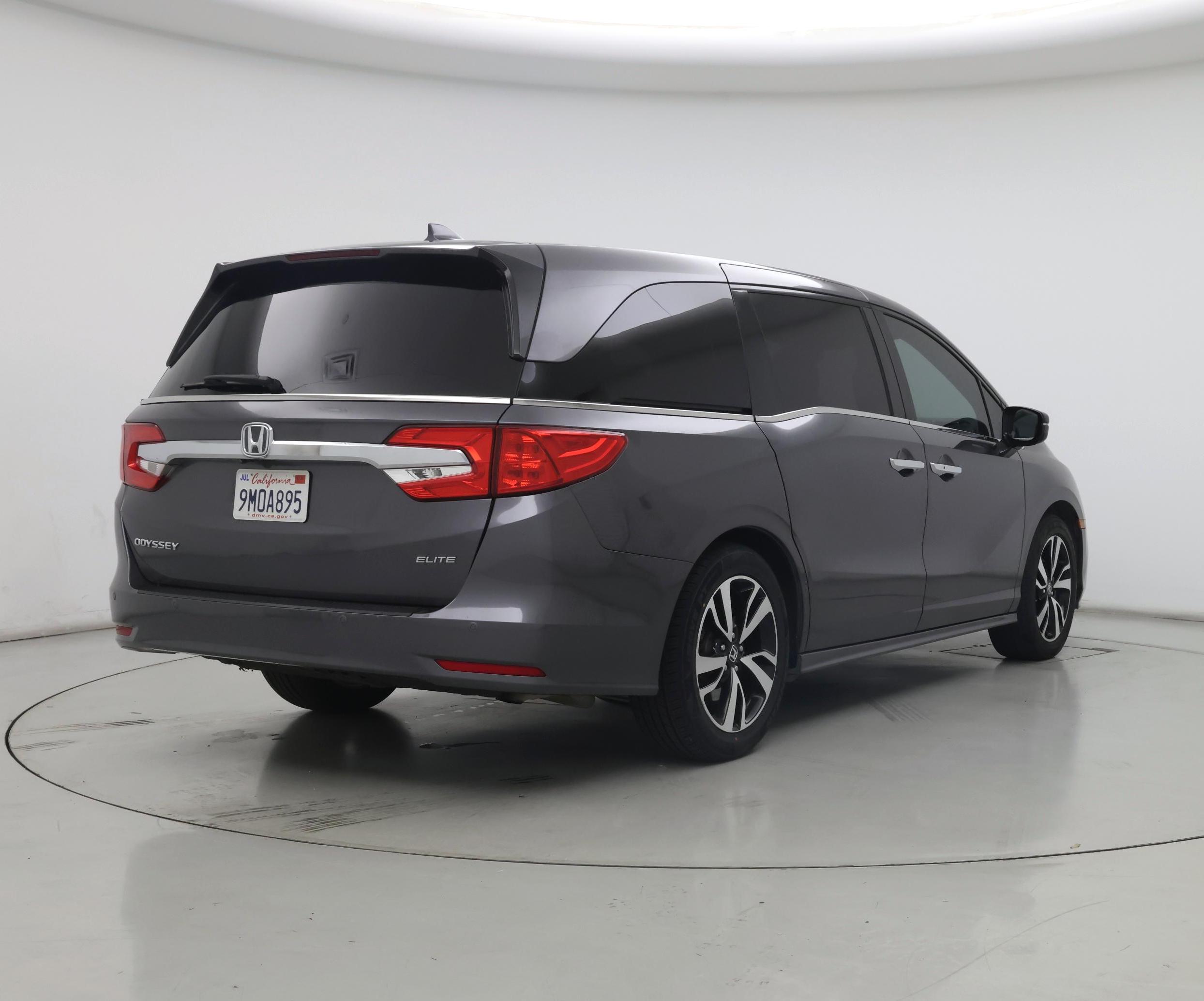 Thumbnail: 2018 Honda Odyssey - 8