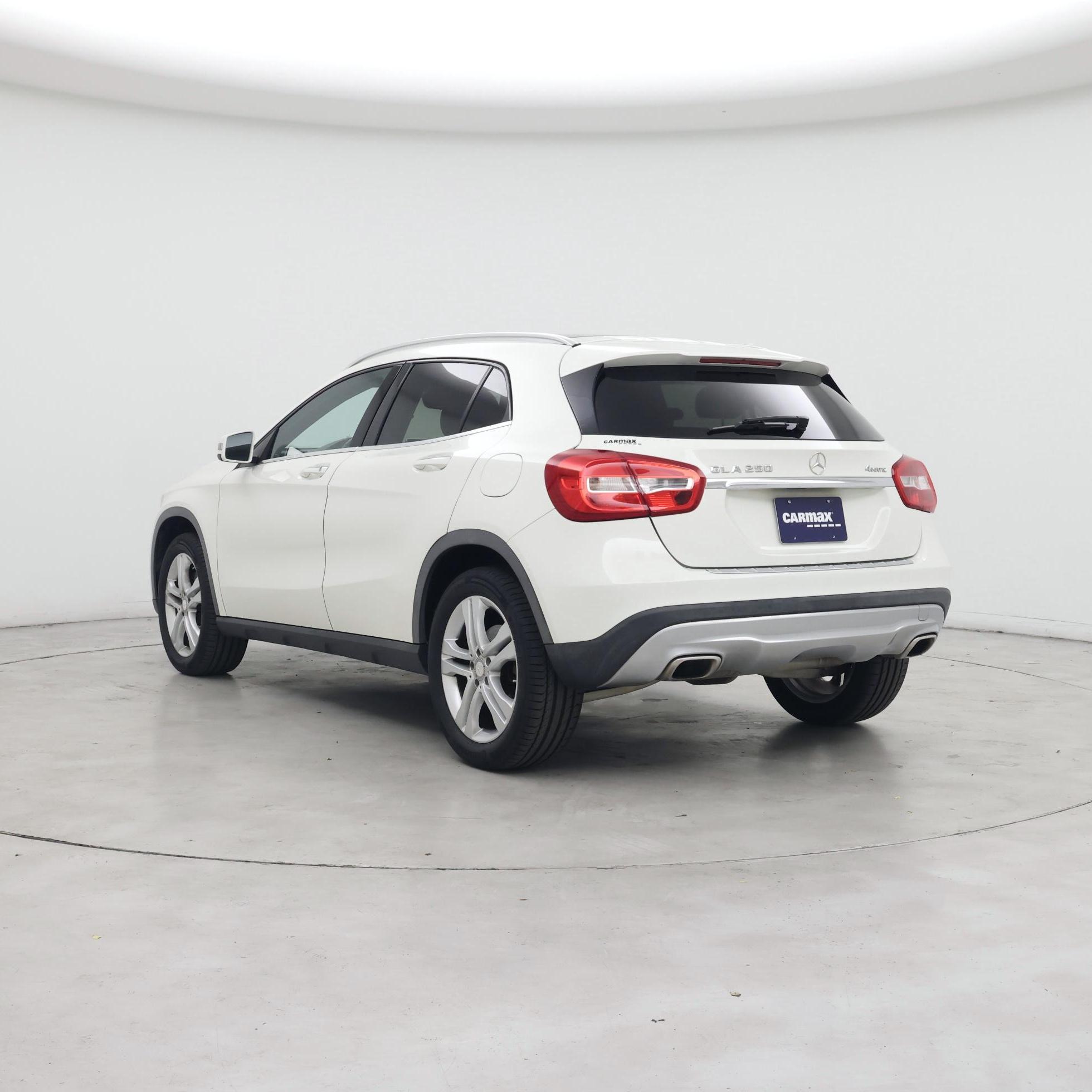 Thumbnail: 2016 Mercedes-Benz GLA - 2