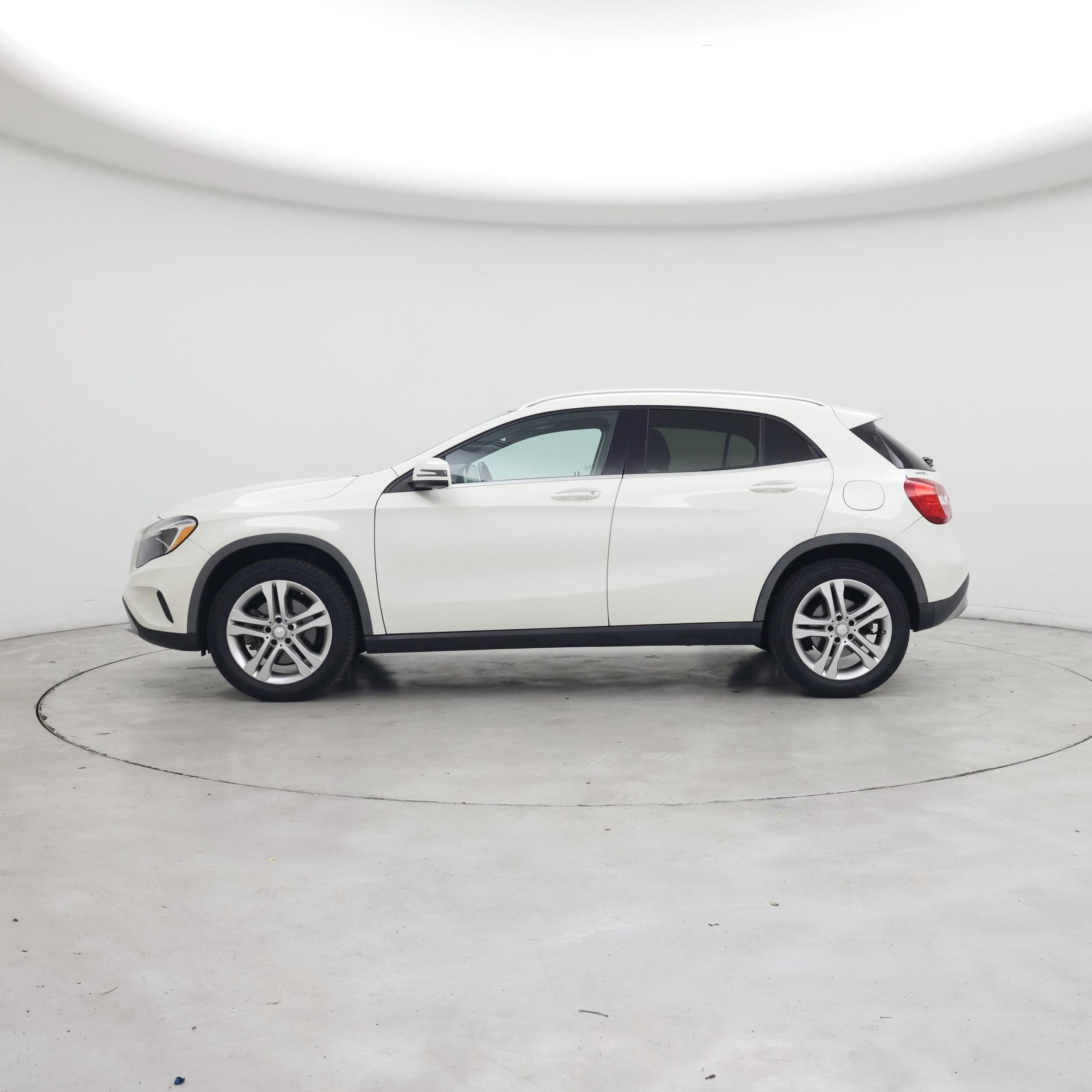 Thumbnail: 2016 Mercedes-Benz GLA - 3