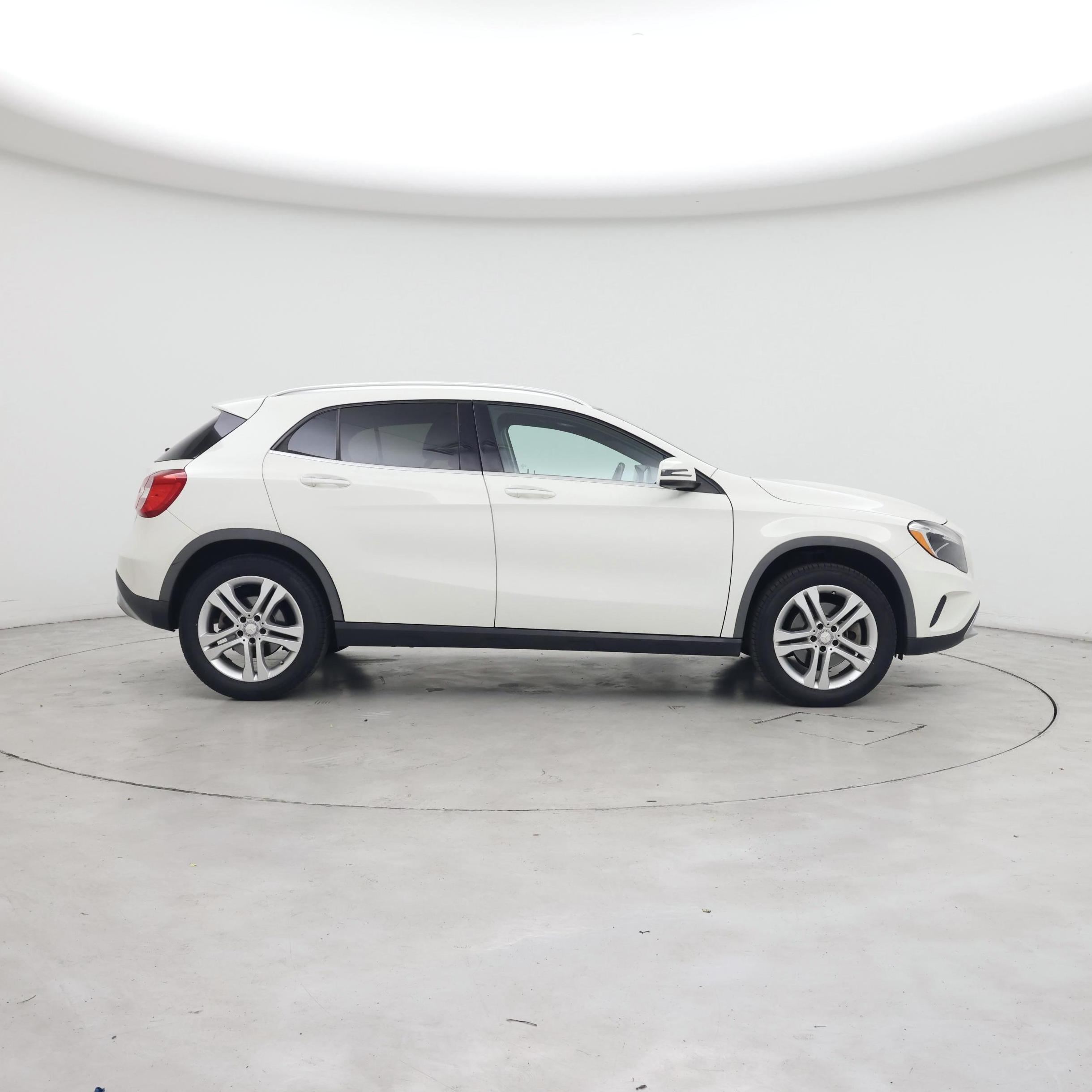Thumbnail: 2016 Mercedes-Benz GLA - 7