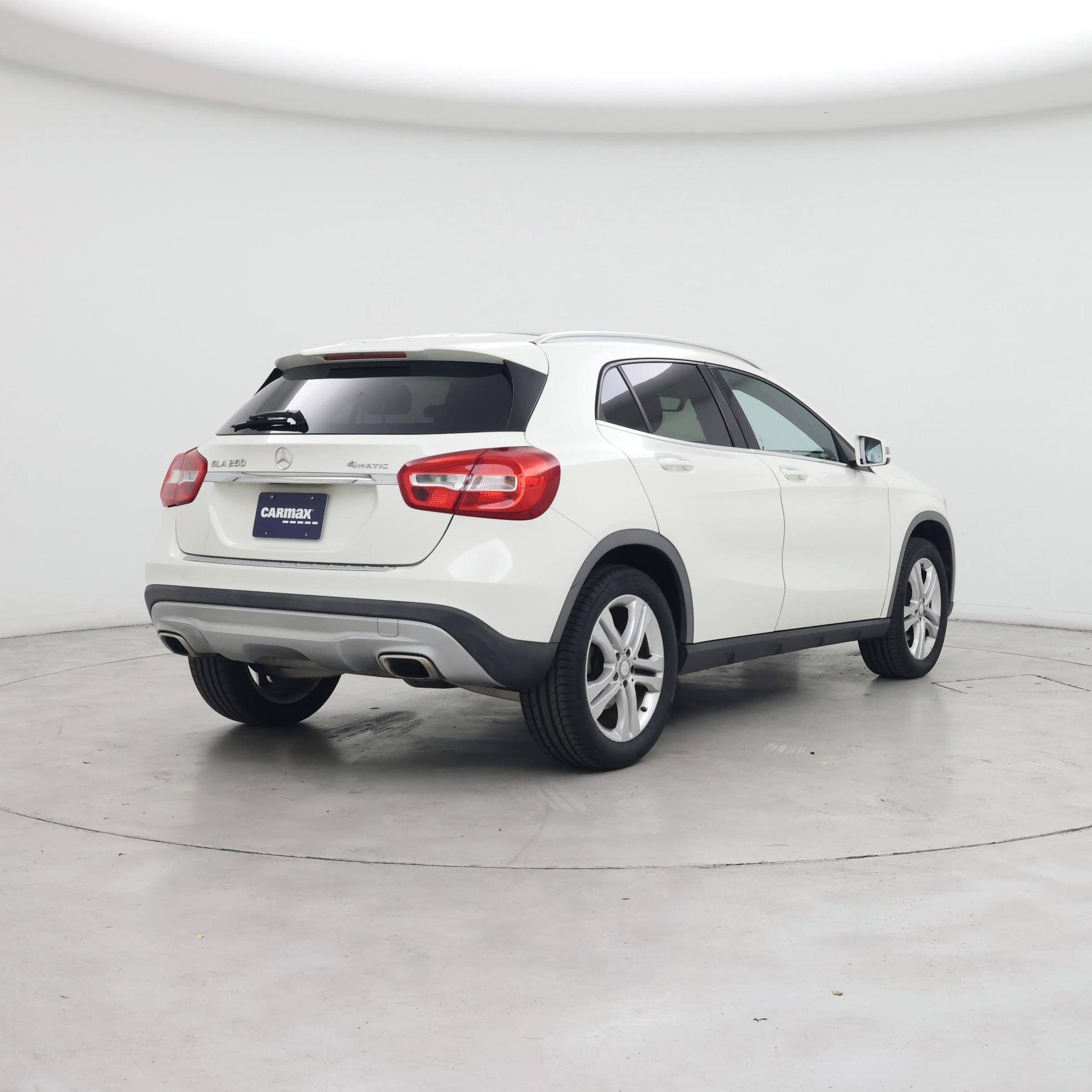 Thumbnail: 2016 Mercedes-Benz GLA - 8
