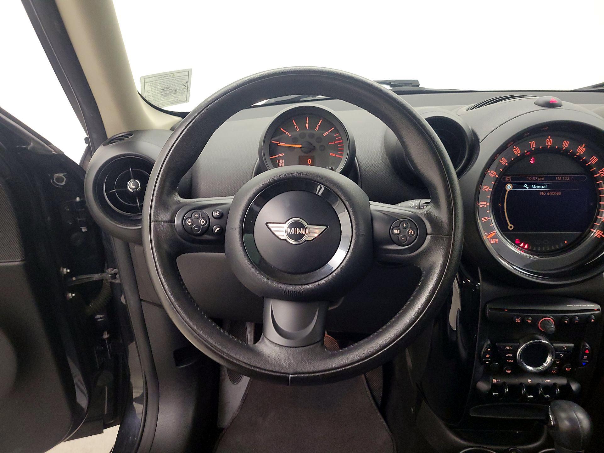 Thumbnail: 2015 MINI Cooper Countryman - 10