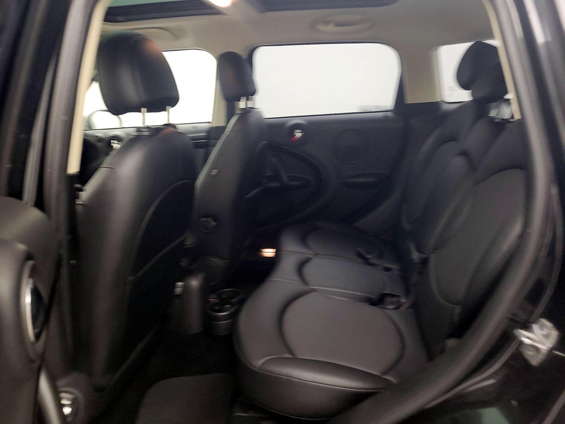 Thumbnail: 2015 MINI Cooper Countryman - 18