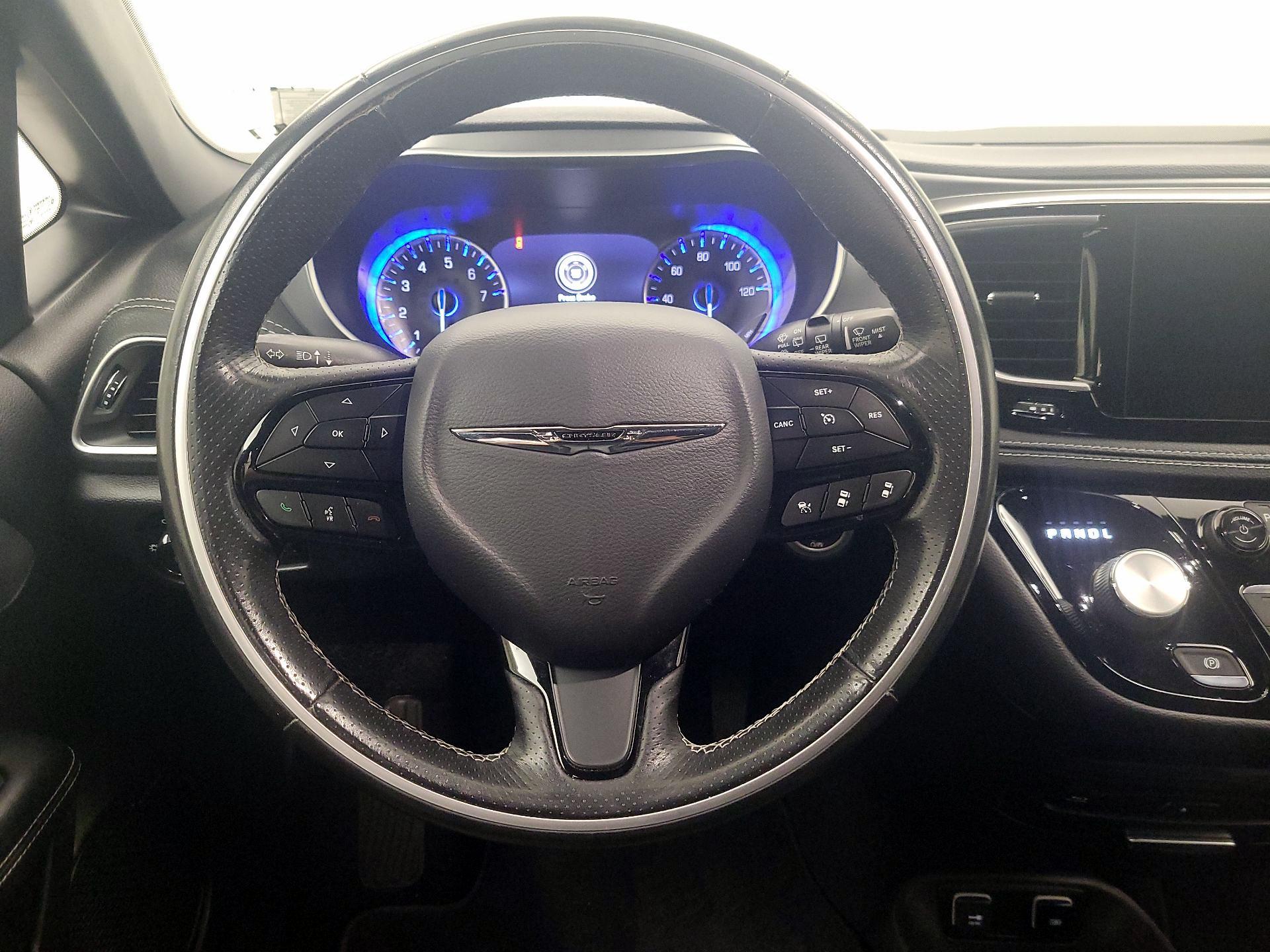 Thumbnail: 2019 Chrysler Pacifica - 10