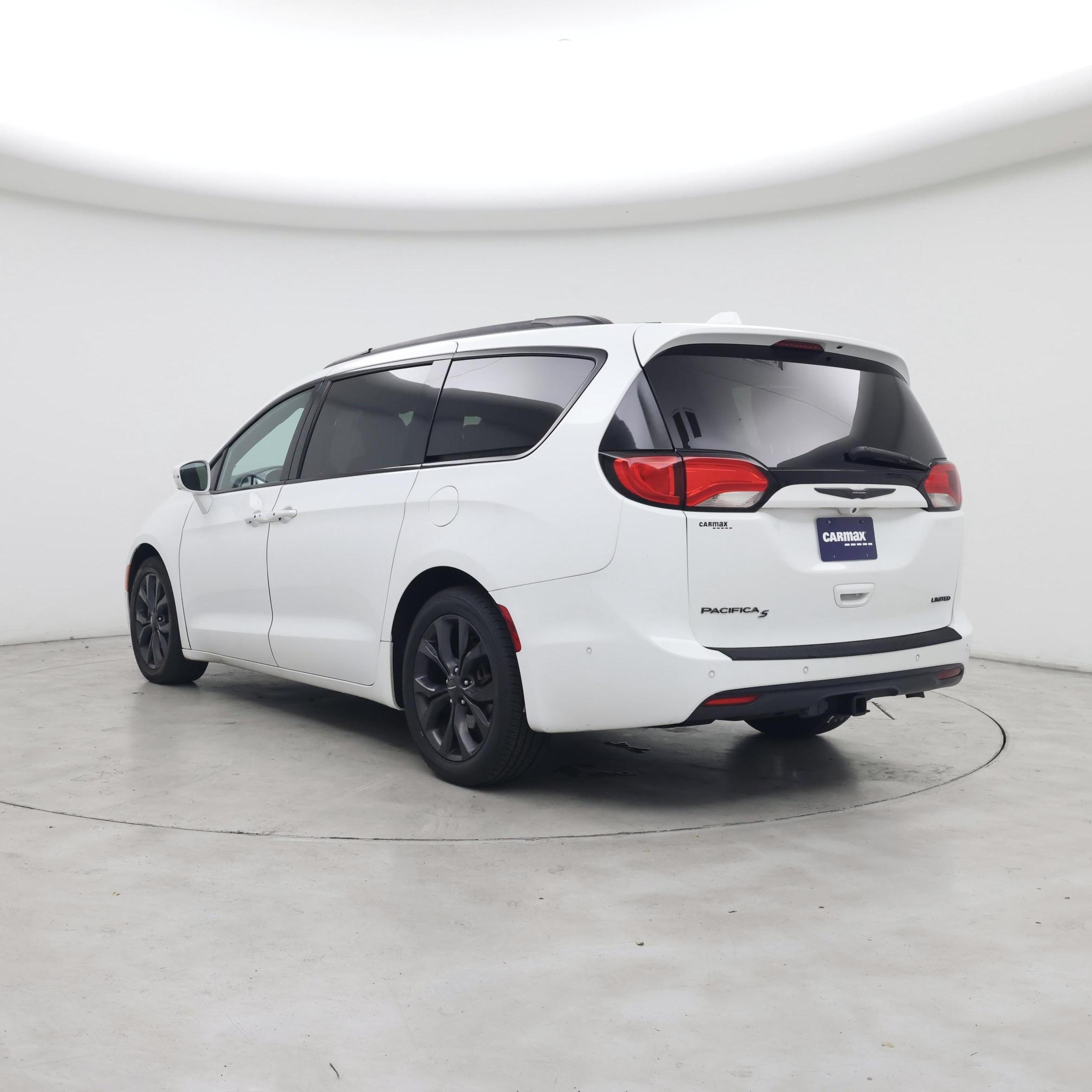 Thumbnail: 2019 Chrysler Pacifica - 2