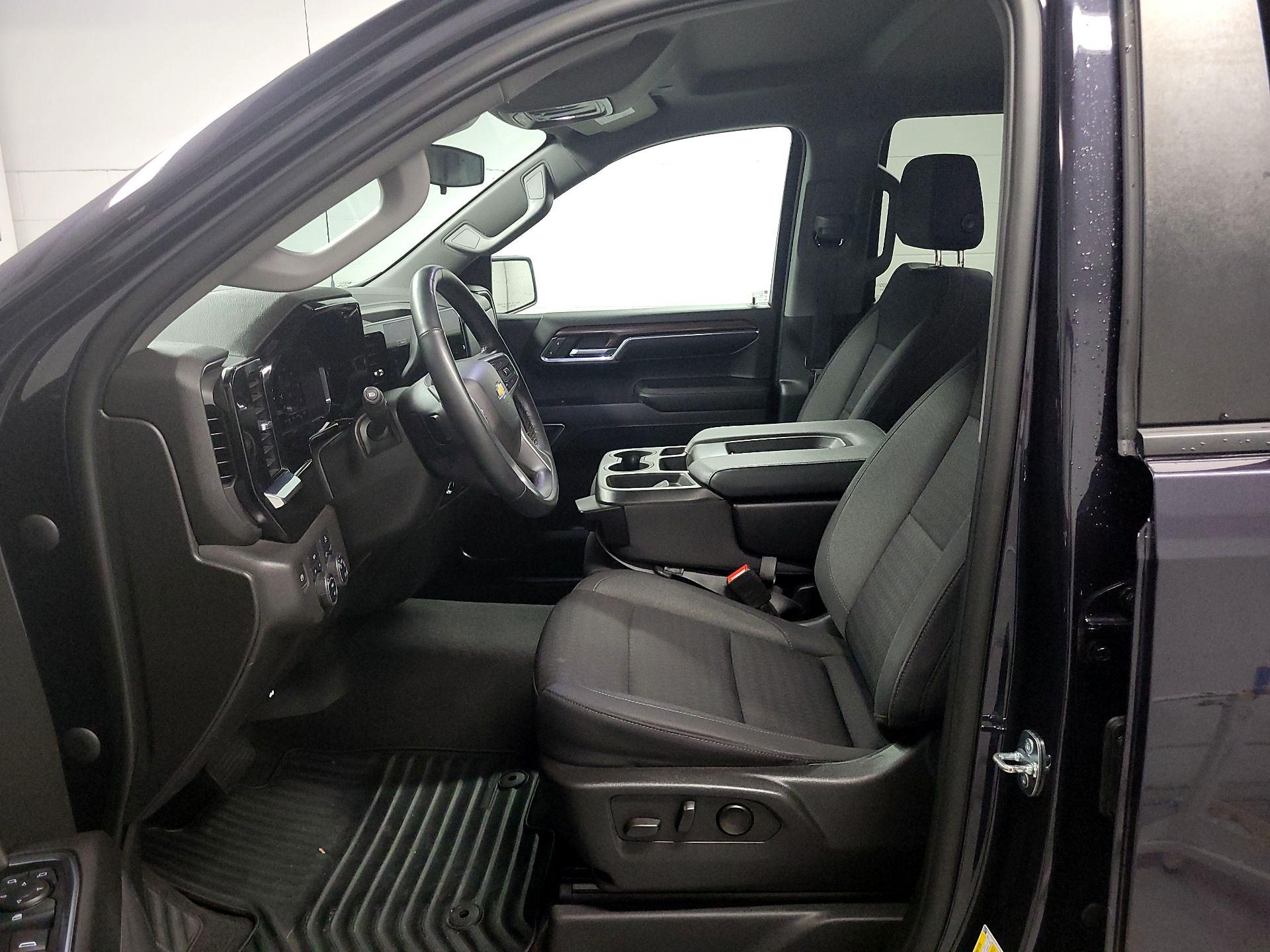 Thumbnail: 2023 Chevrolet Silverado 1500 - 11