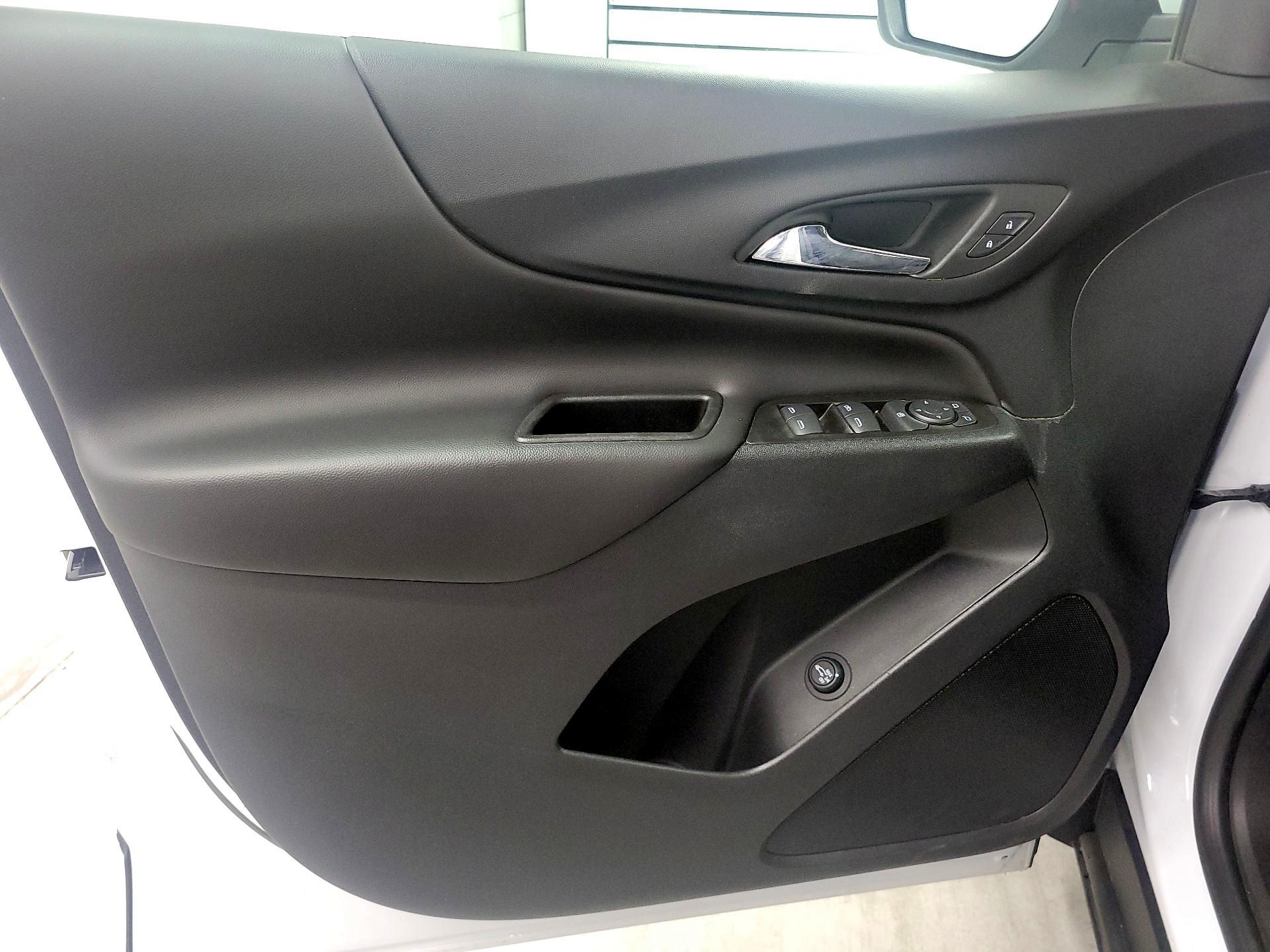 Thumbnail: 2022 Chevrolet Equinox - 12