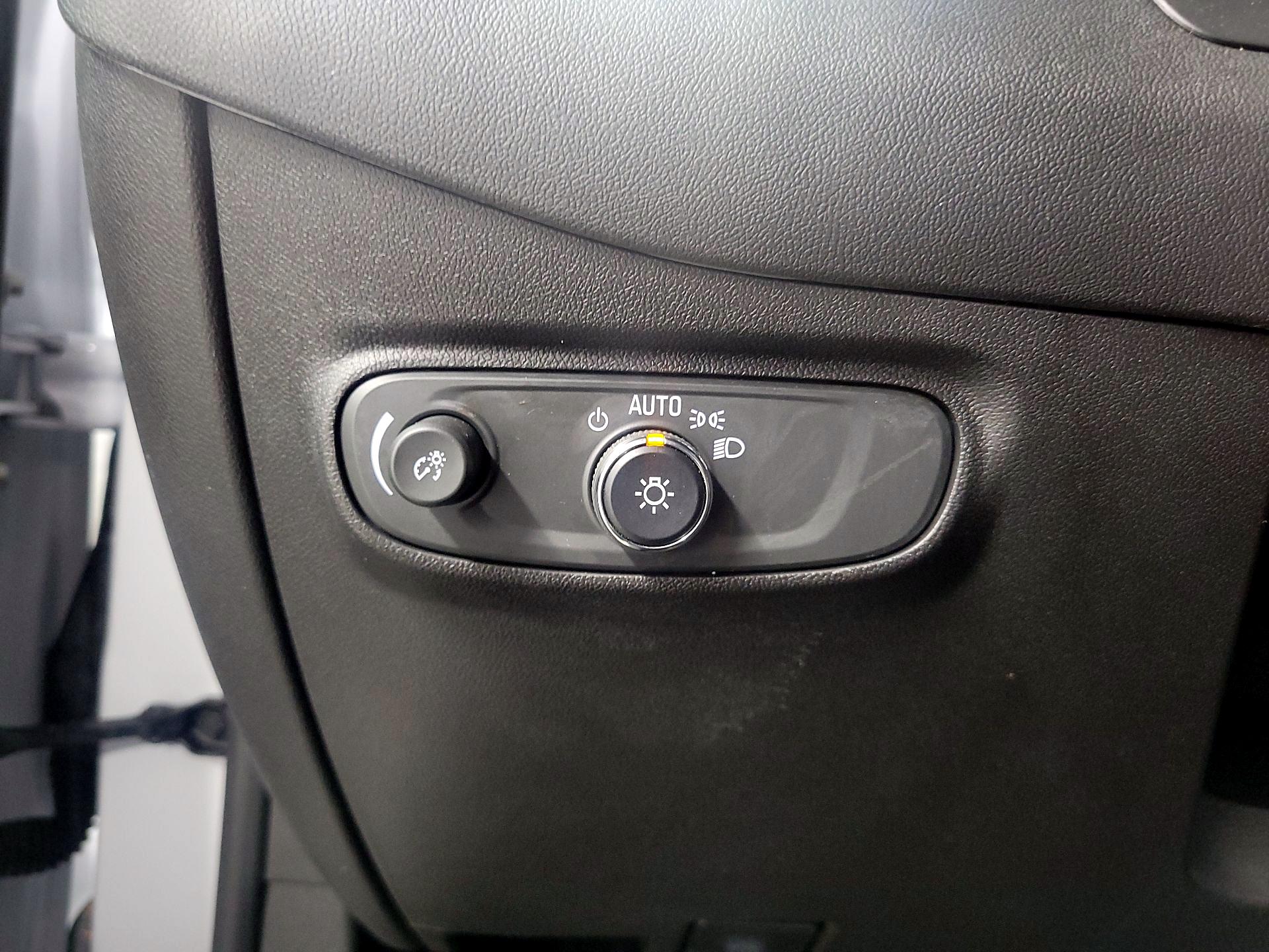 Thumbnail: 2022 Chevrolet Equinox - 13