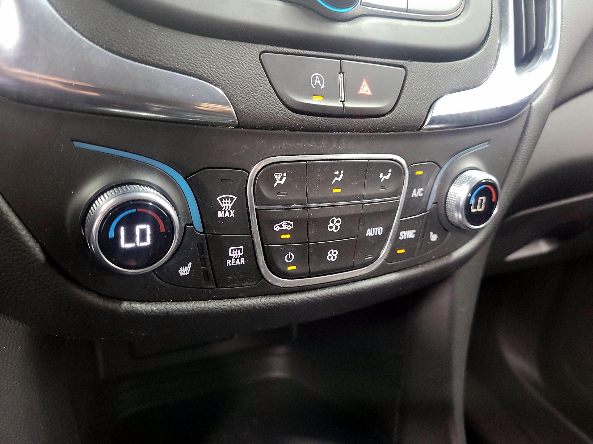 Thumbnail: 2022 Chevrolet Equinox - 16