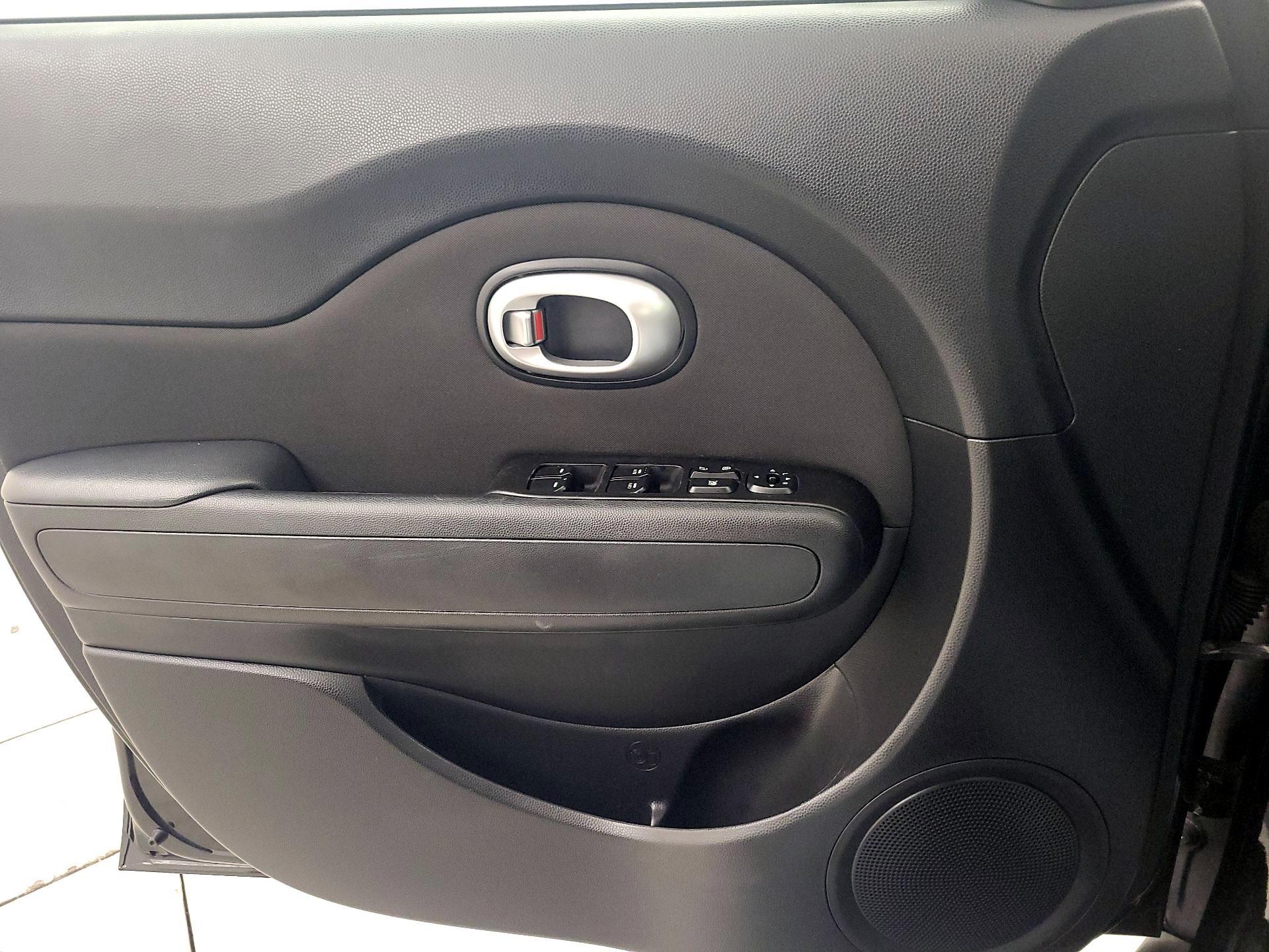 Thumbnail: 2014 Kia Soul - 12