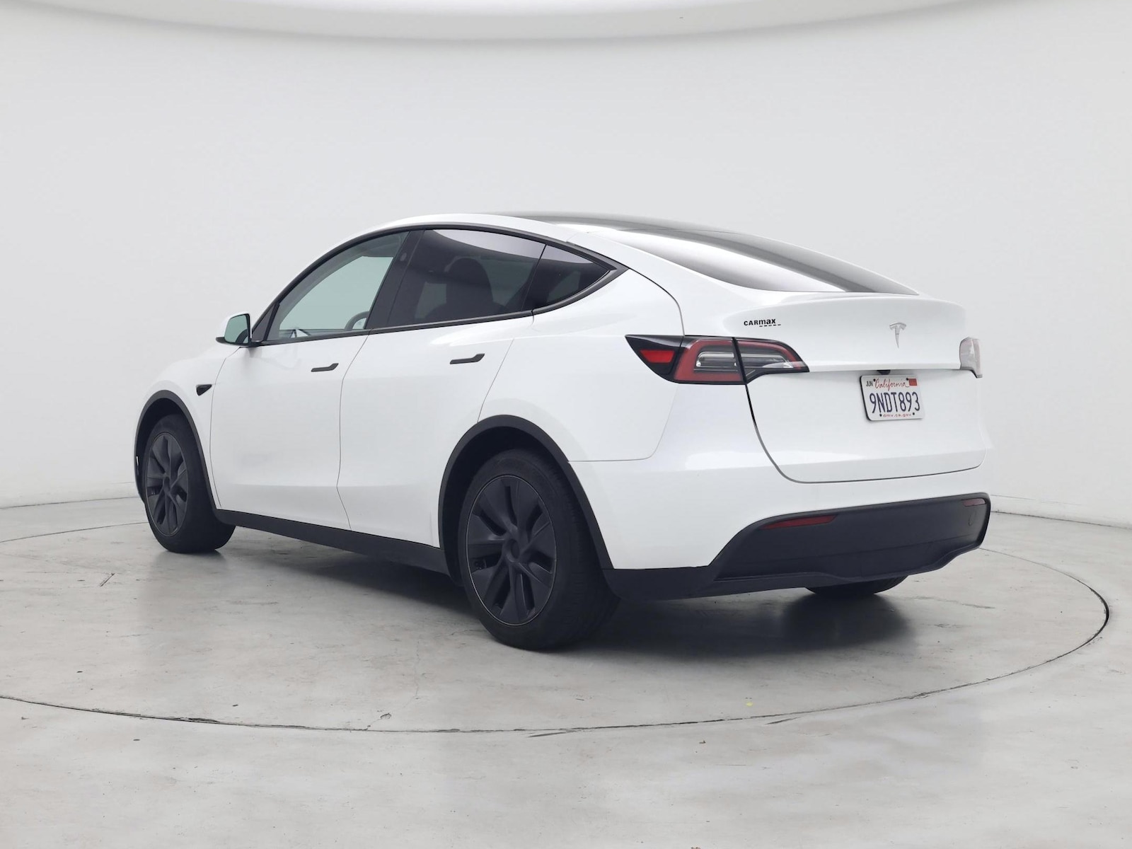 2024 Tesla Model Y Long Range - Photo 3