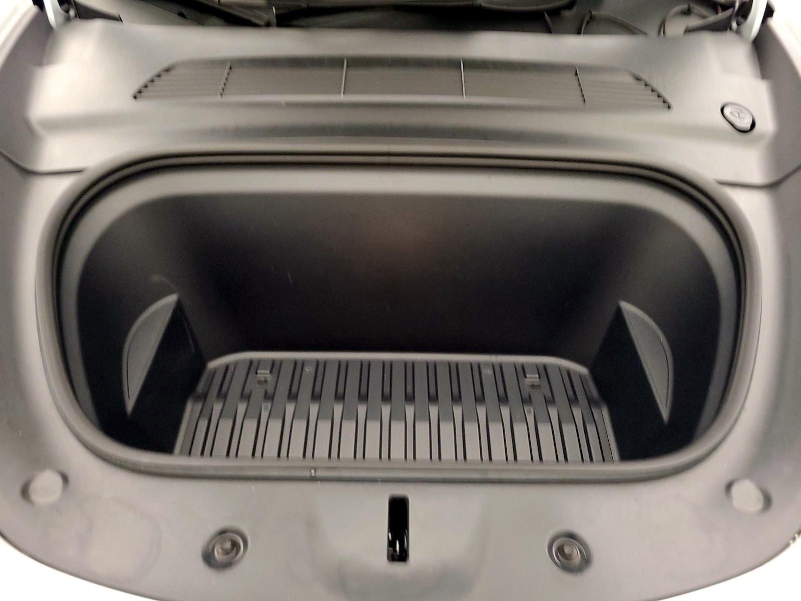 2024 Tesla Model Y Long Range - Photo 21